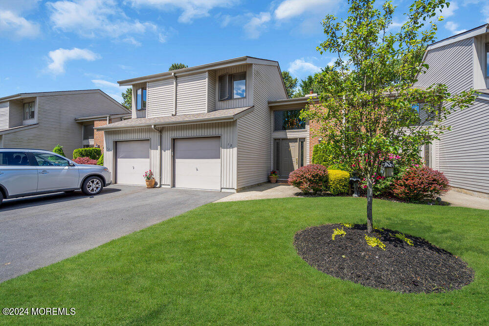 18 White Swan Way