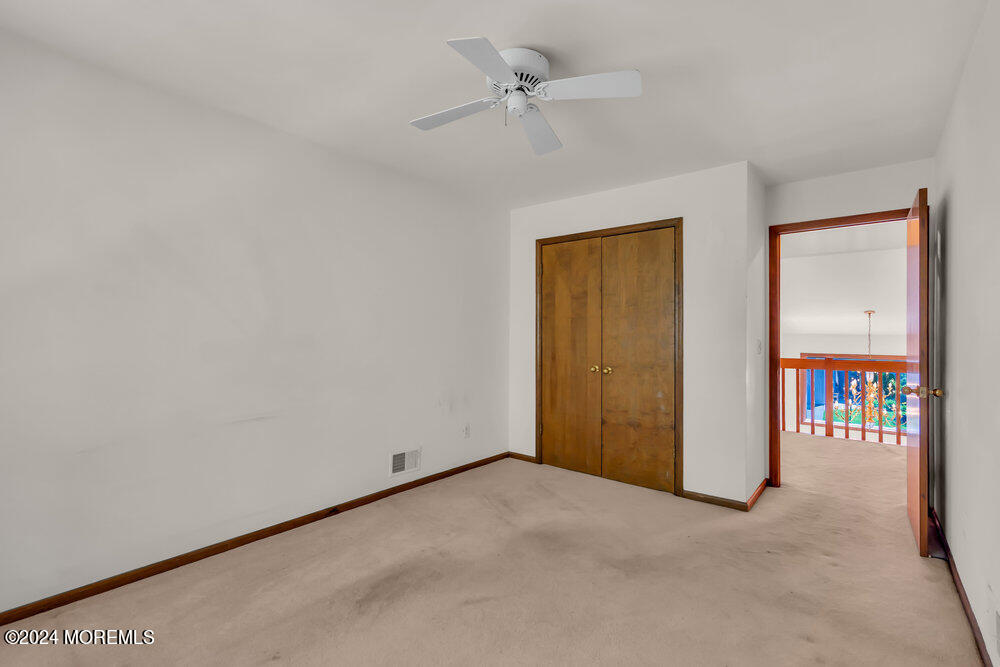 18 White Swan Way