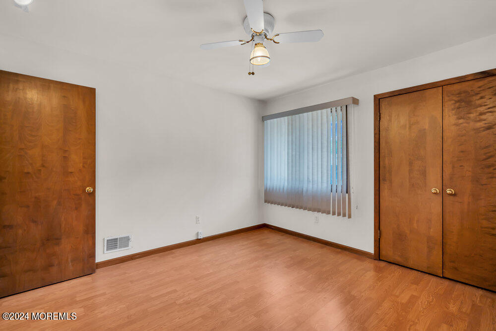 18 White Swan Way