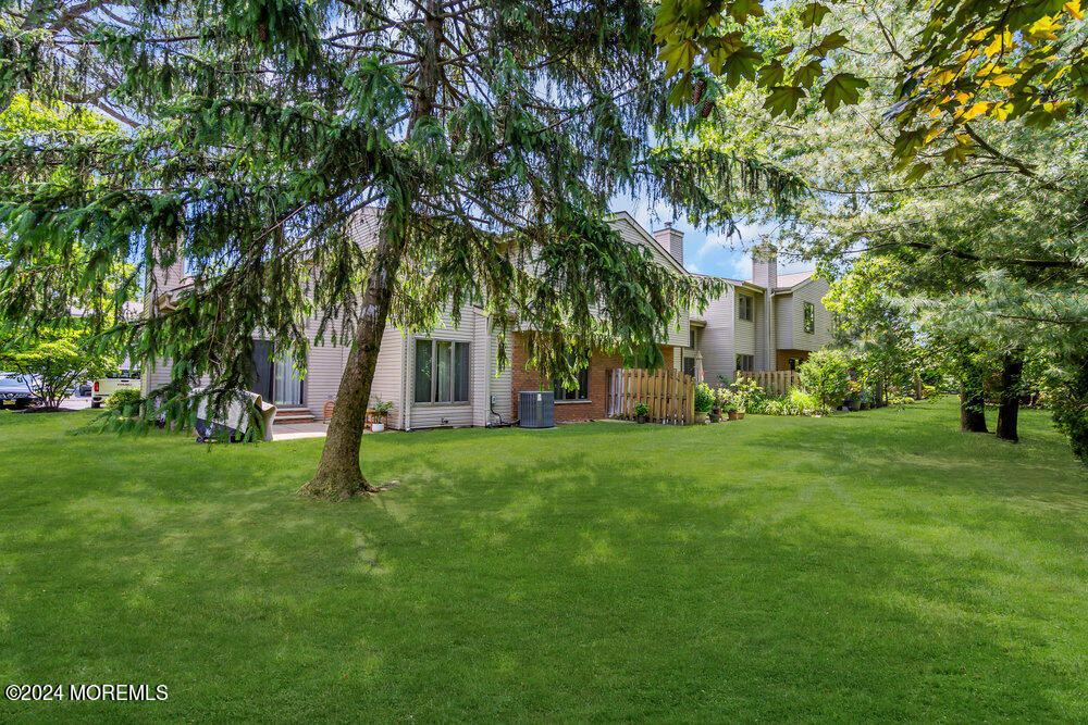 18 White Swan Way