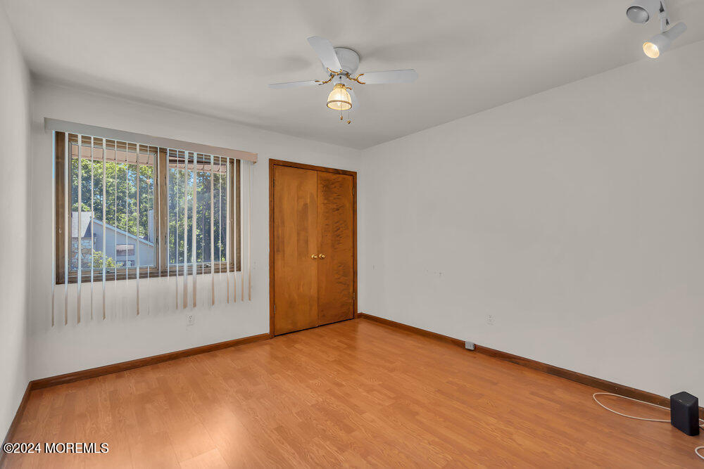 18 White Swan Way
