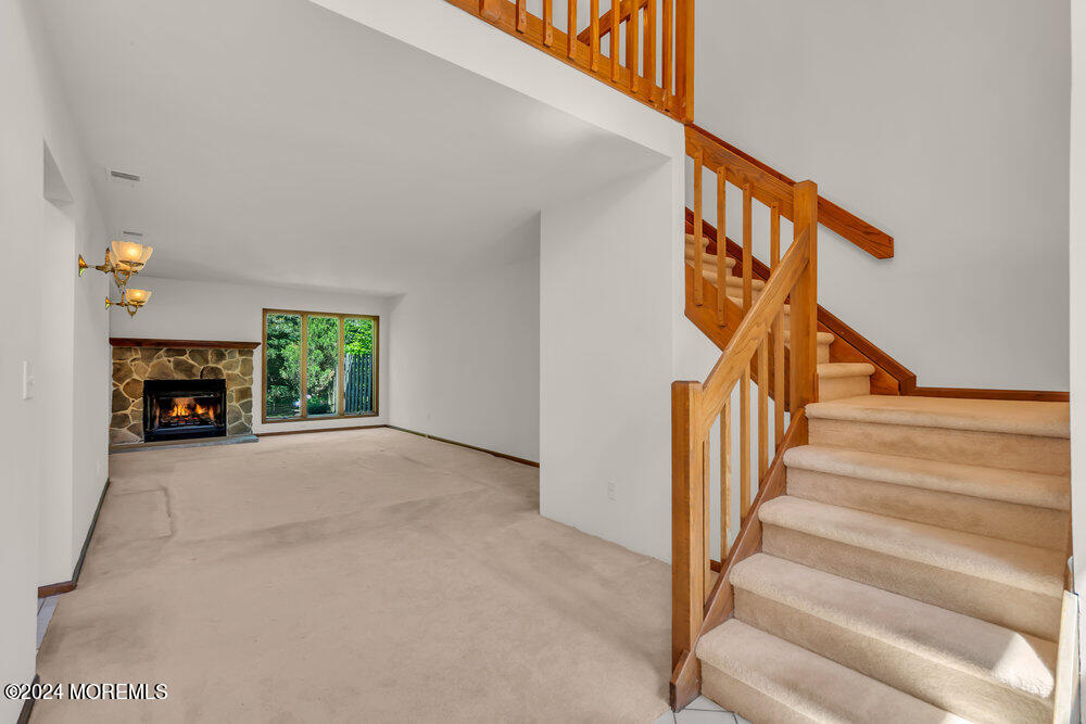18 White Swan Way