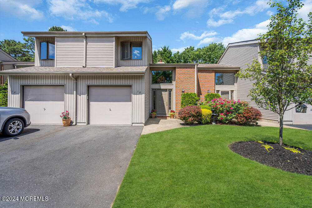 18 White Swan Way