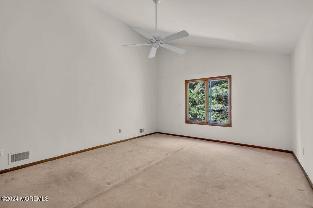 18 White Swan Way