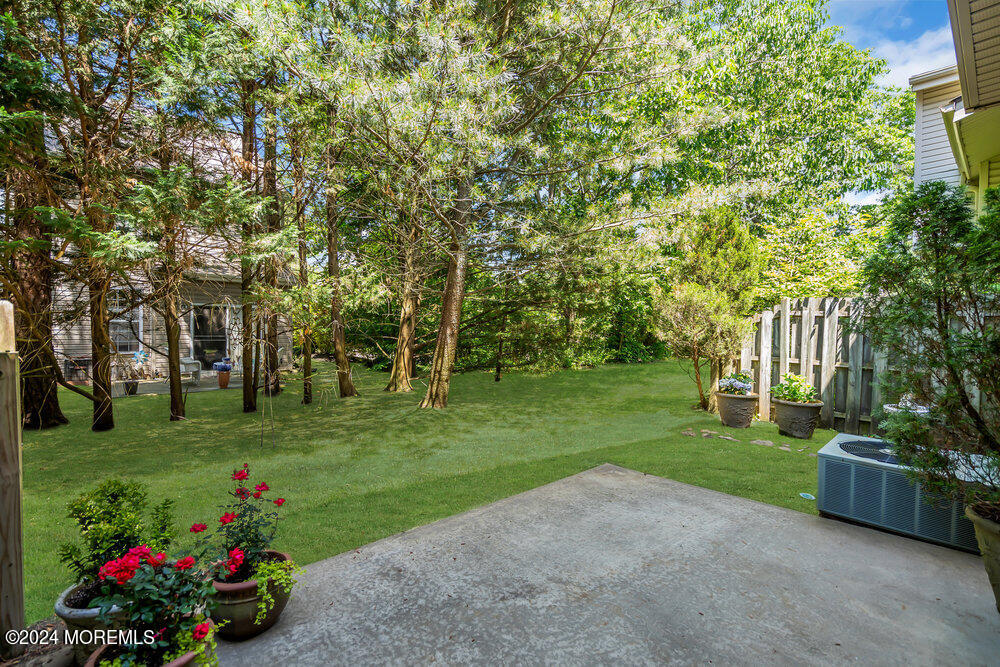 18 White Swan Way