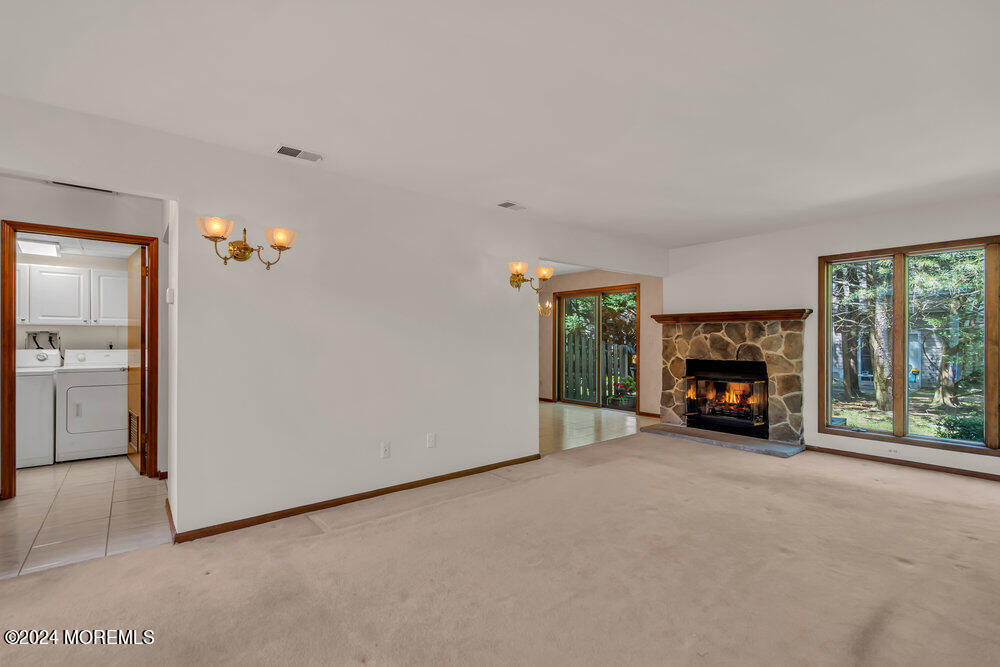 18 White Swan Way