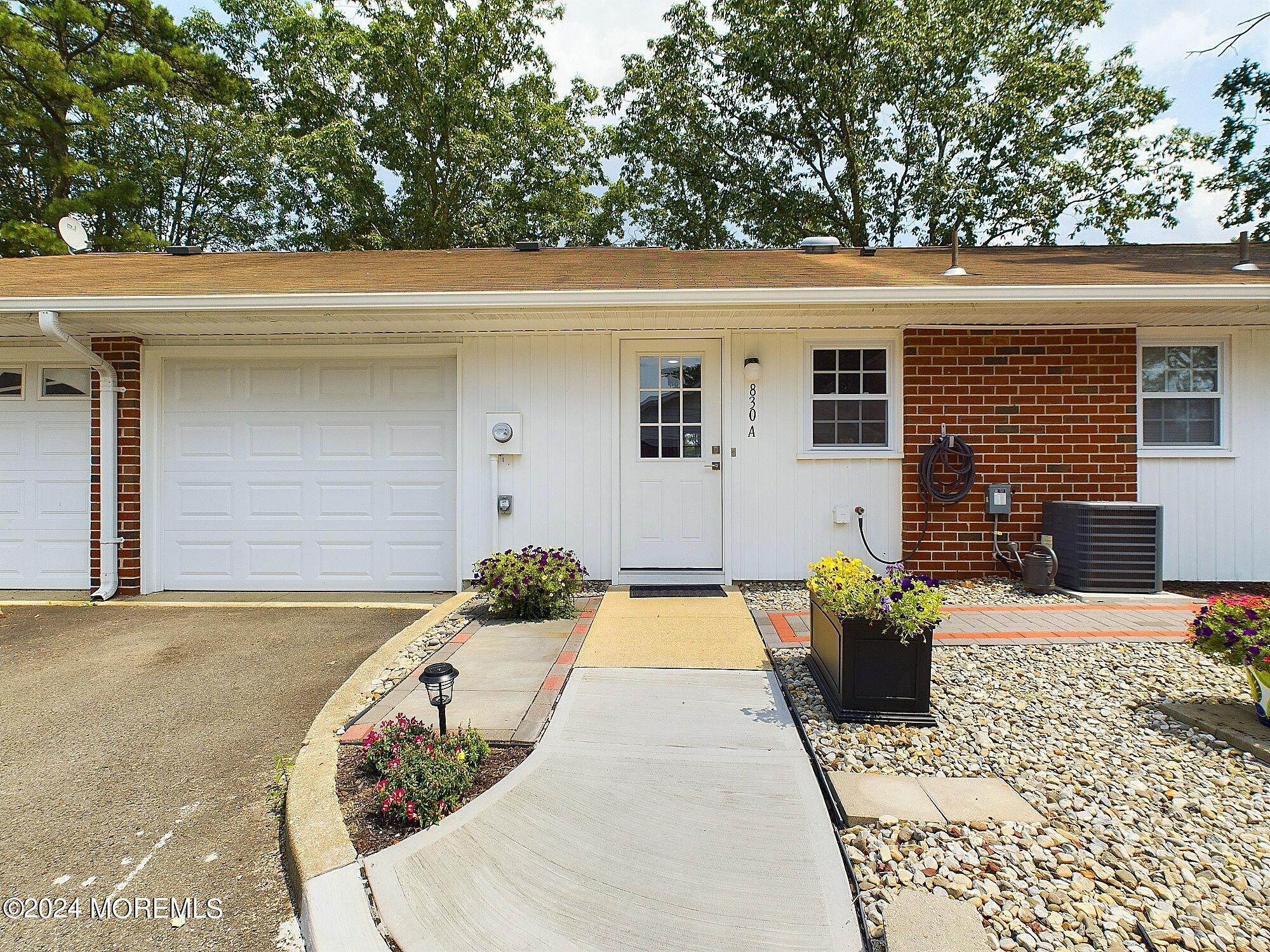 830A Dumbarton Drive
