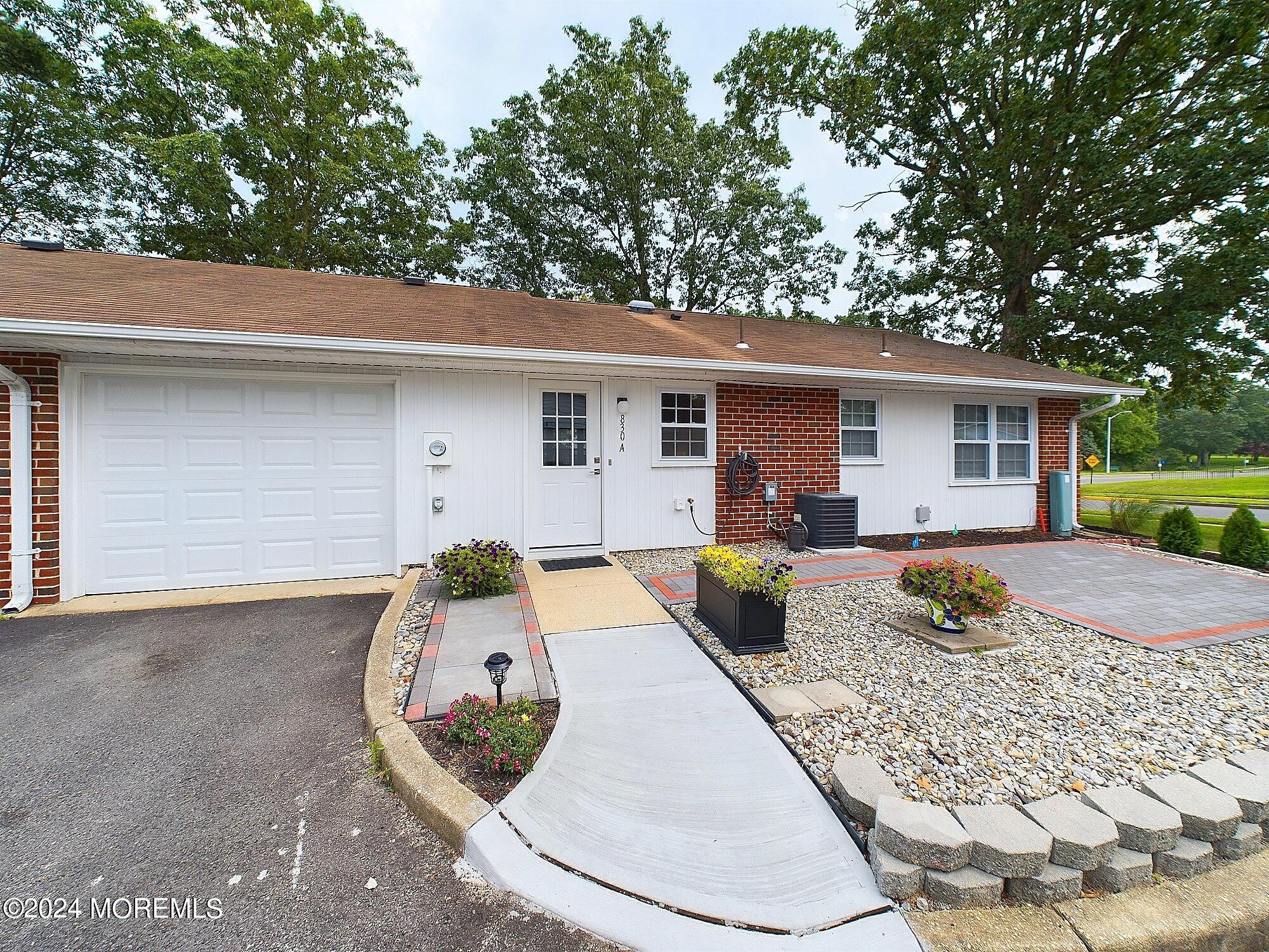 830A Dumbarton Drive