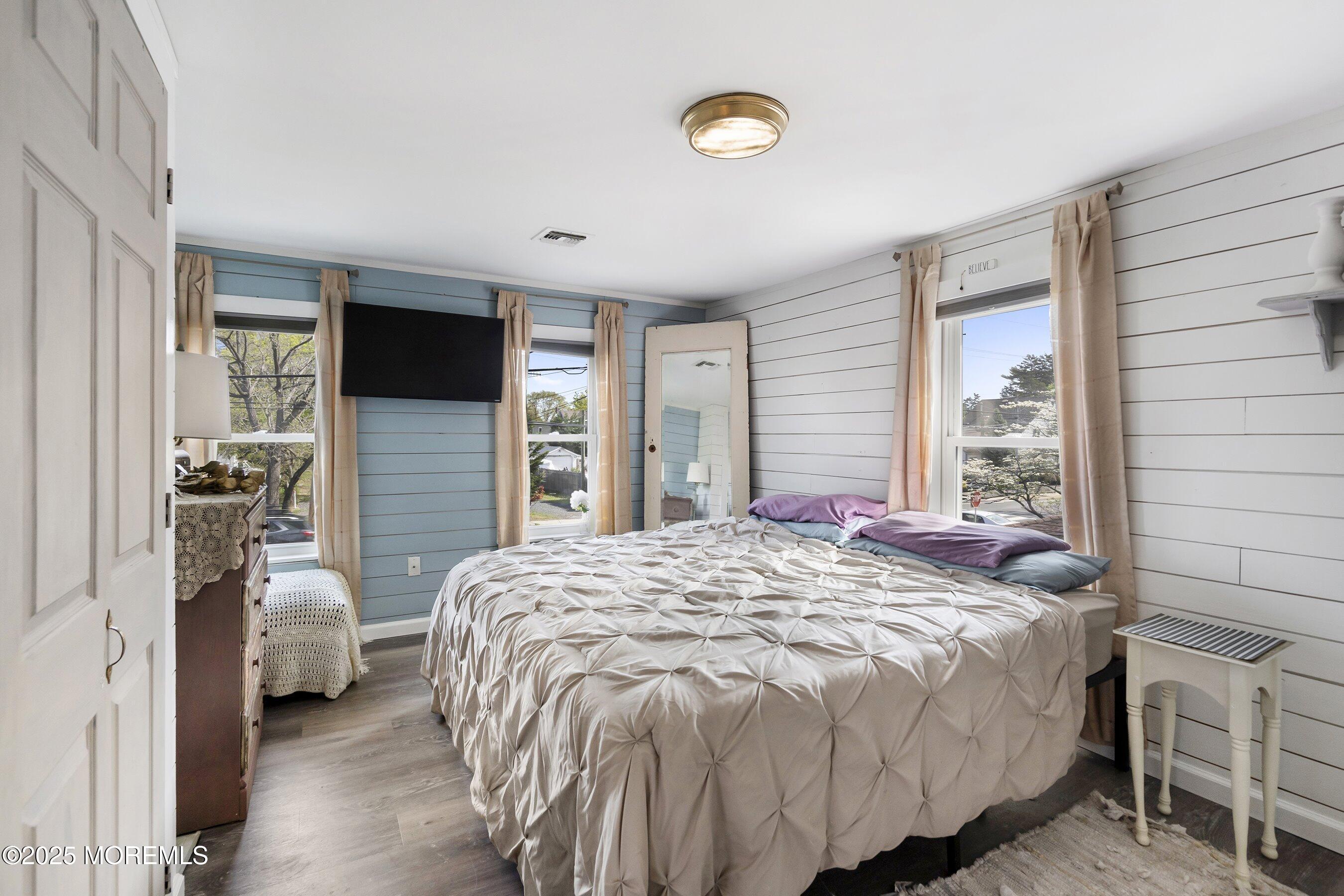 1030 Ocean Road