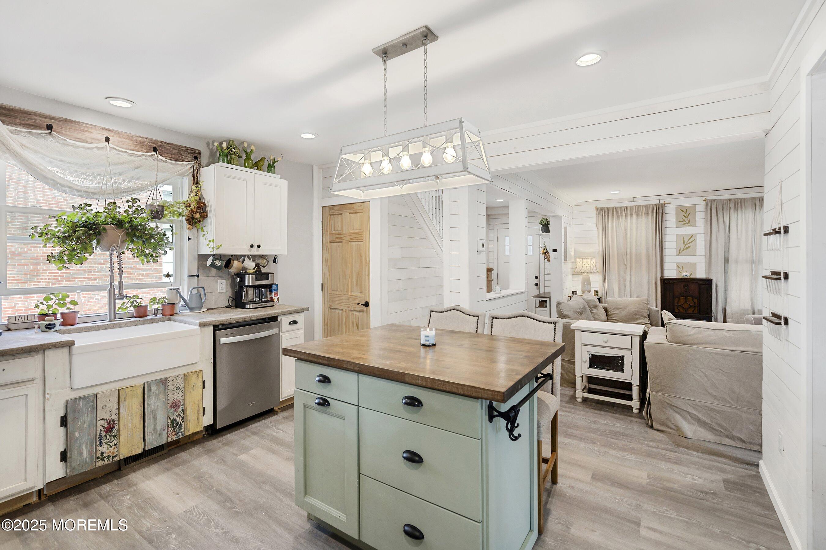 1030 Ocean Road