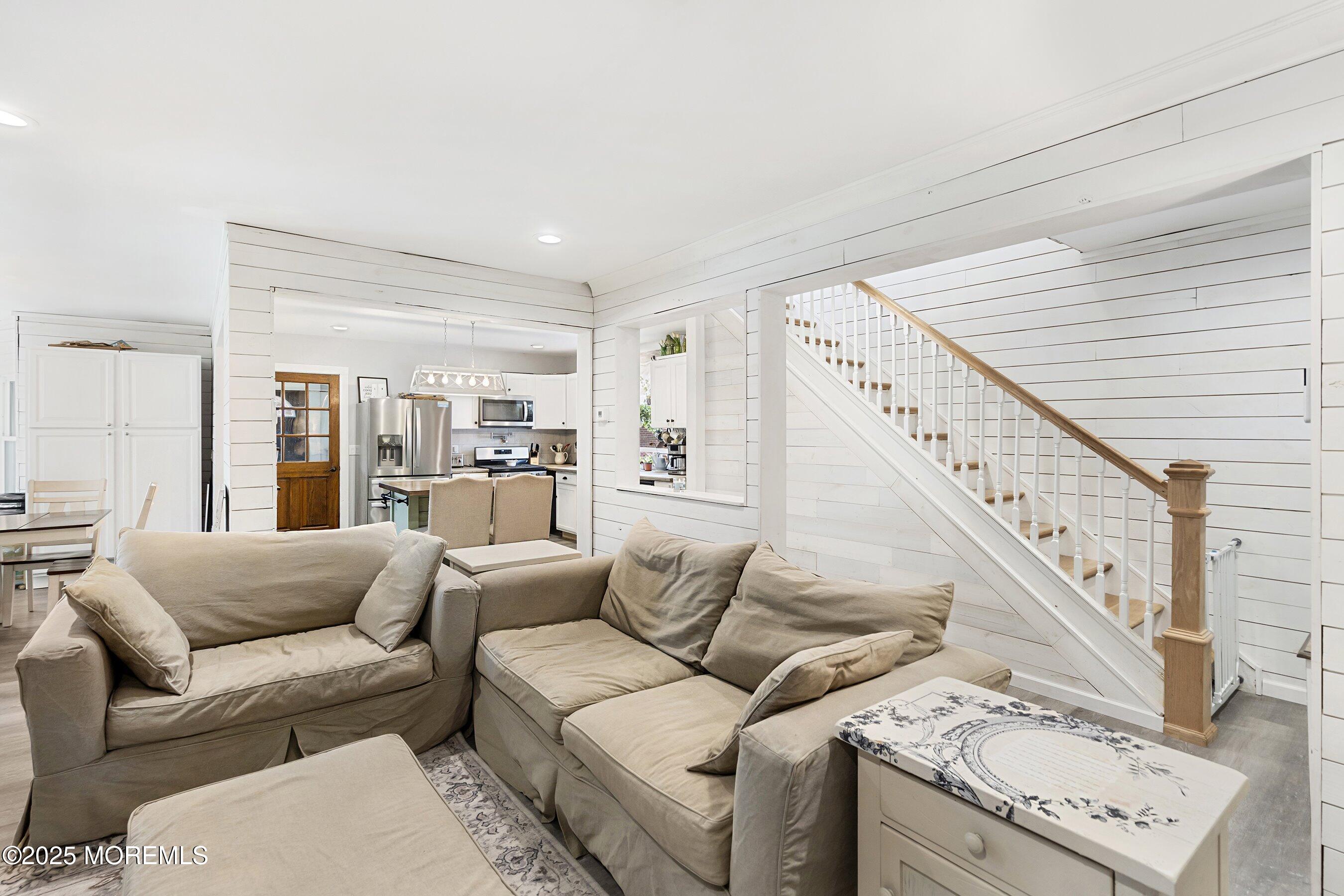 1030 Ocean Road