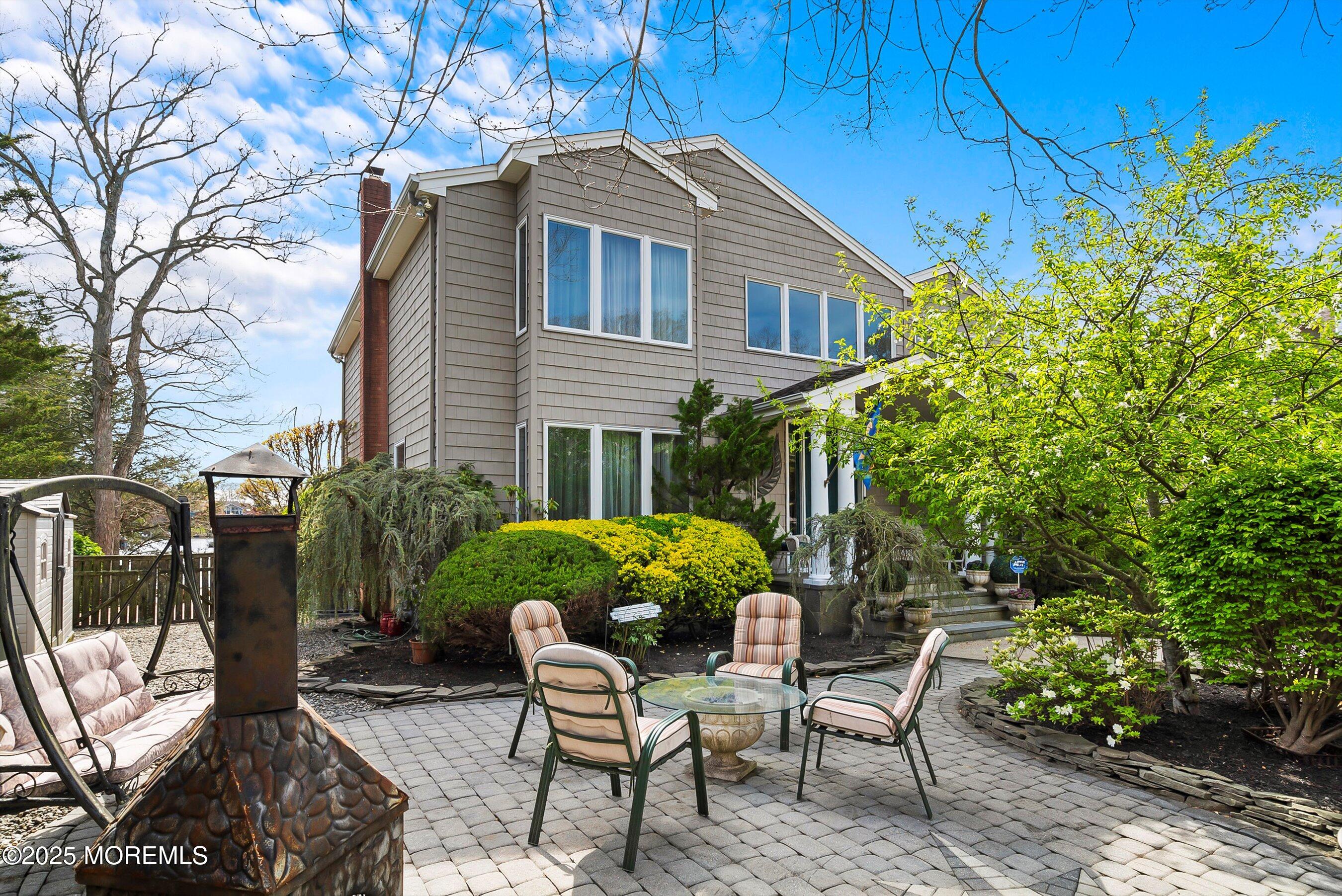 115 N Lakeshore Drive