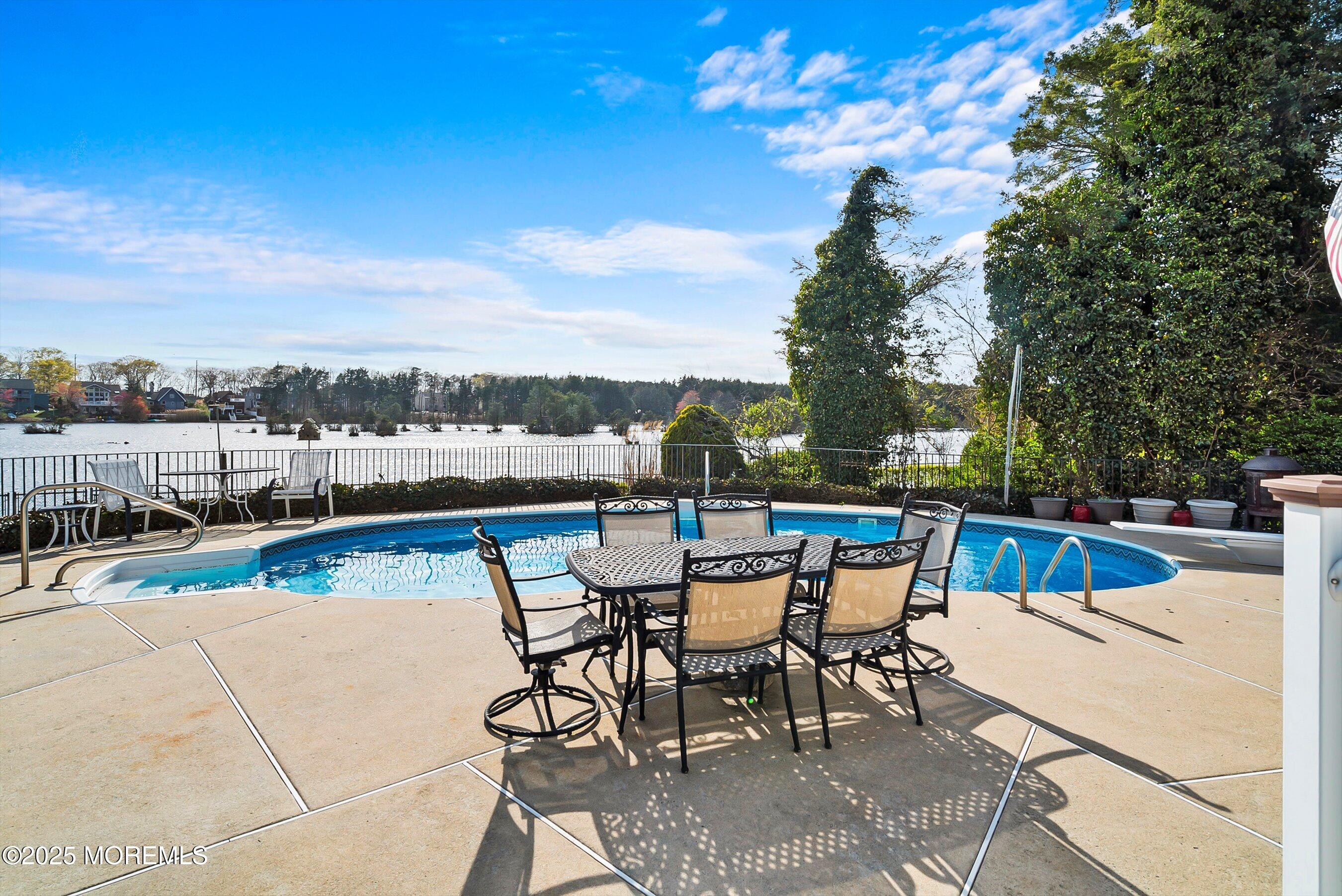 115 N Lakeshore Drive