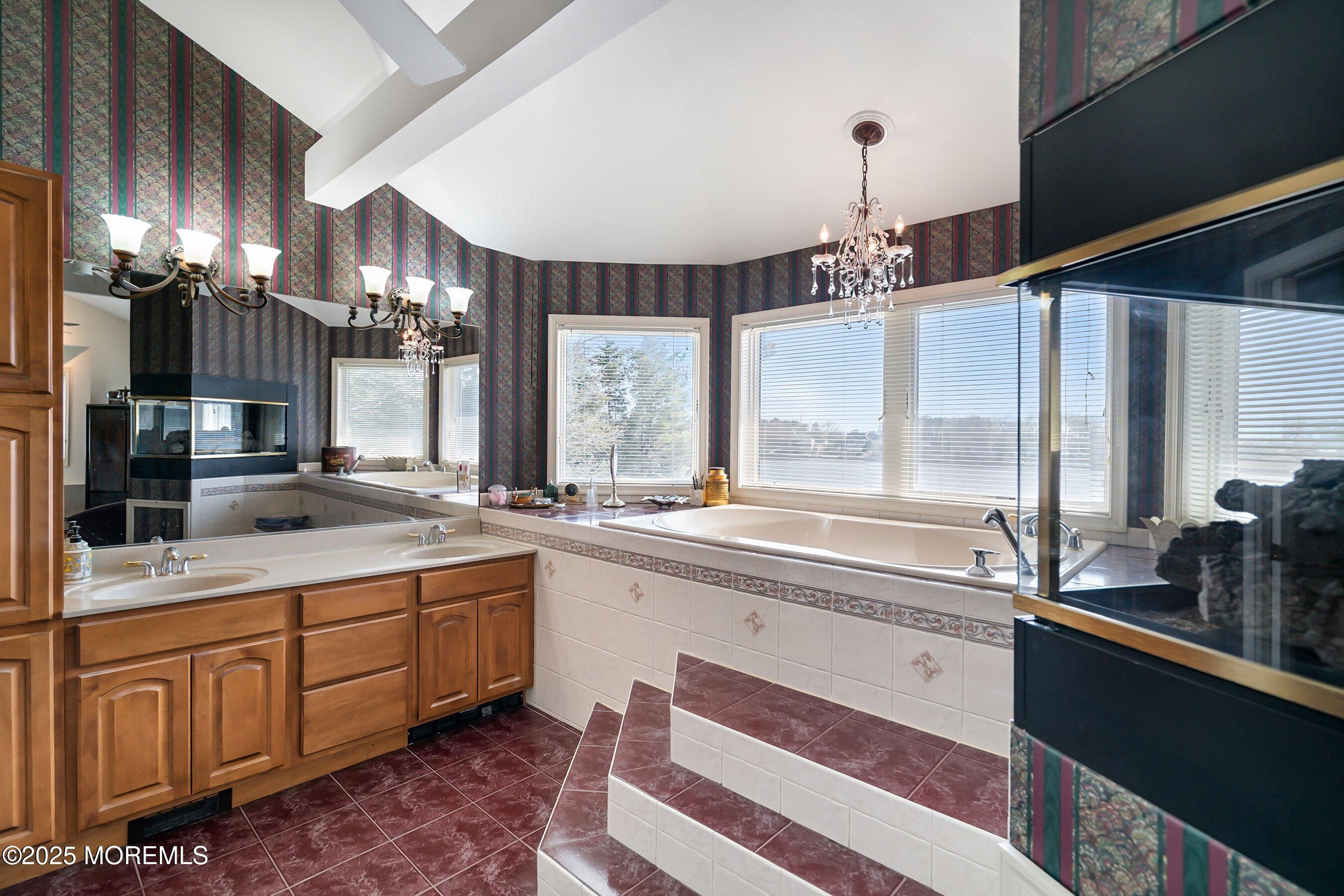 115 N Lakeshore Drive