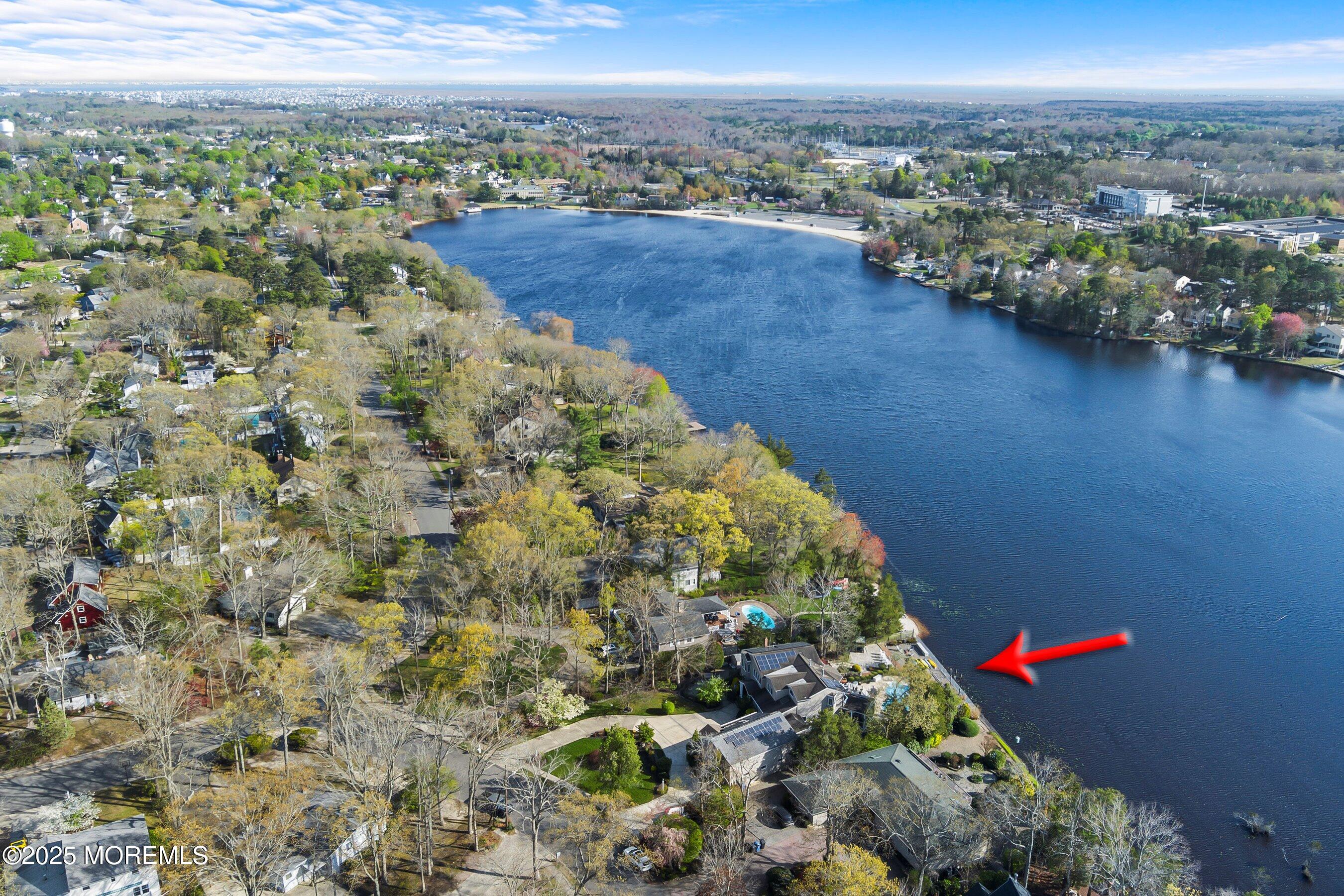 115 N Lakeshore Drive