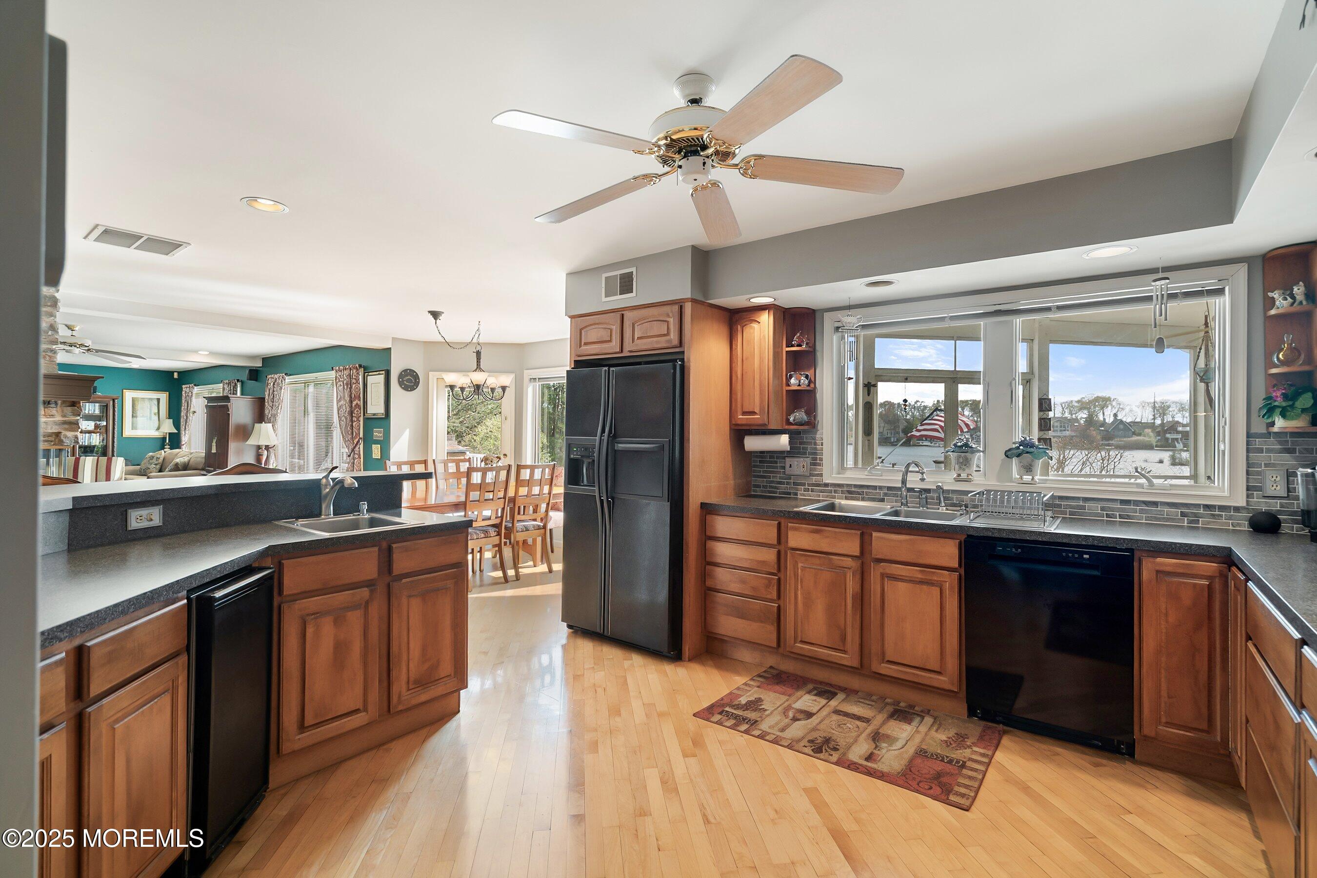 115 N Lakeshore Drive