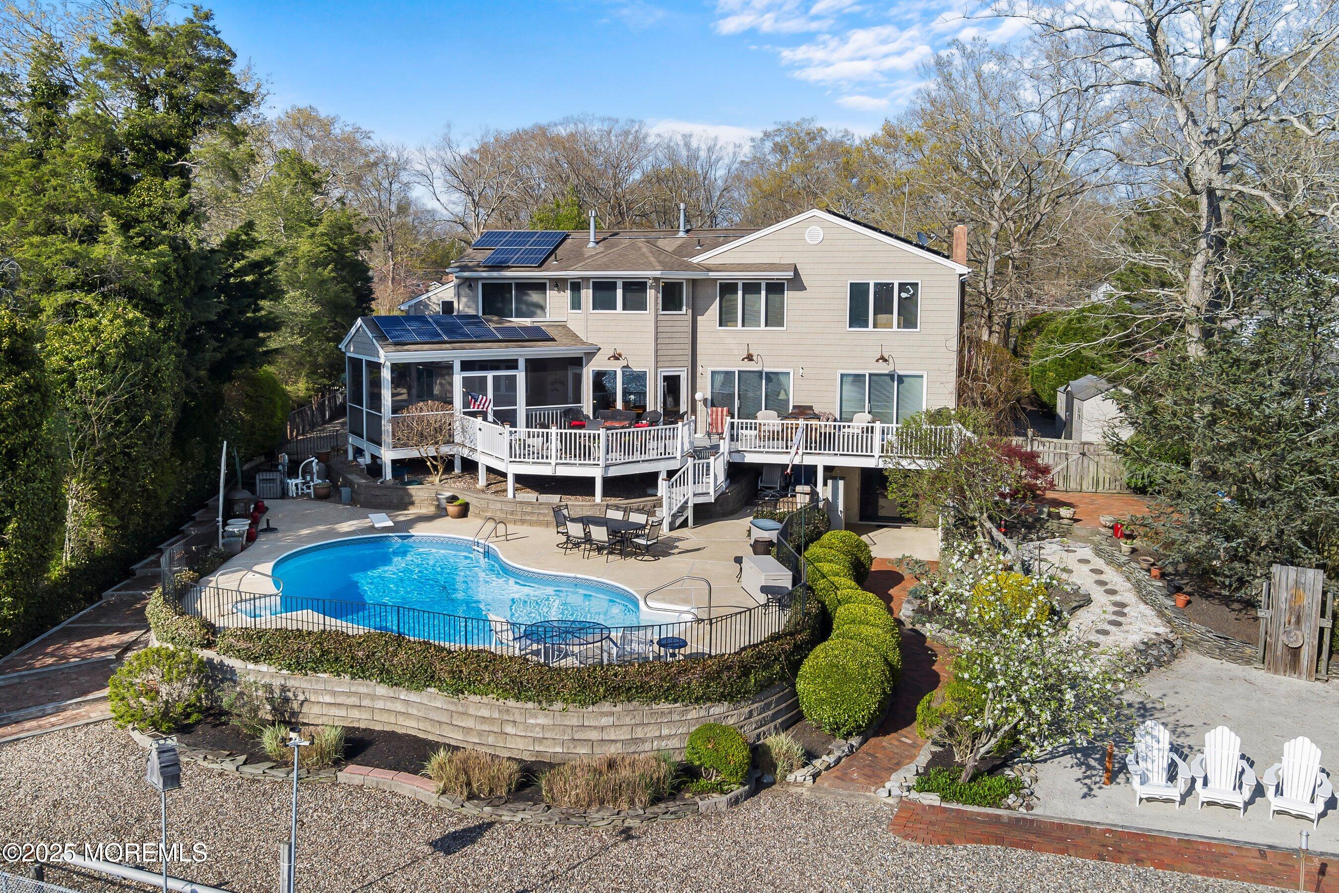 115 N Lakeshore Drive