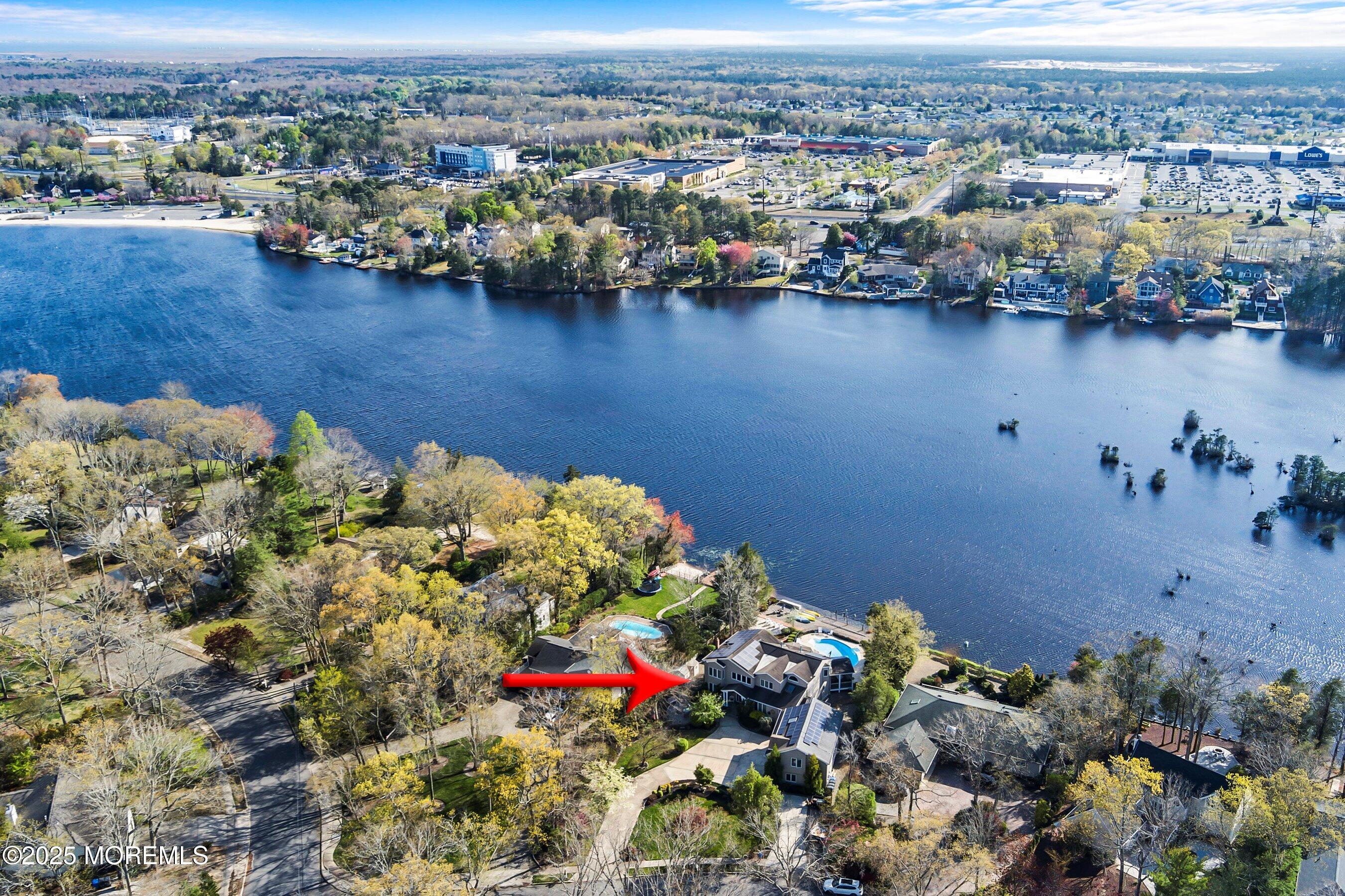 115 N Lakeshore Drive