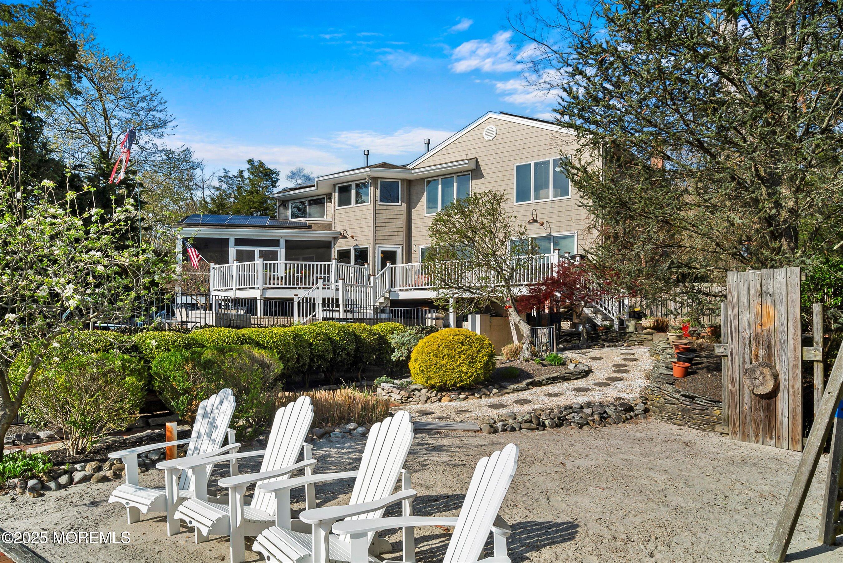 115 N Lakeshore Drive