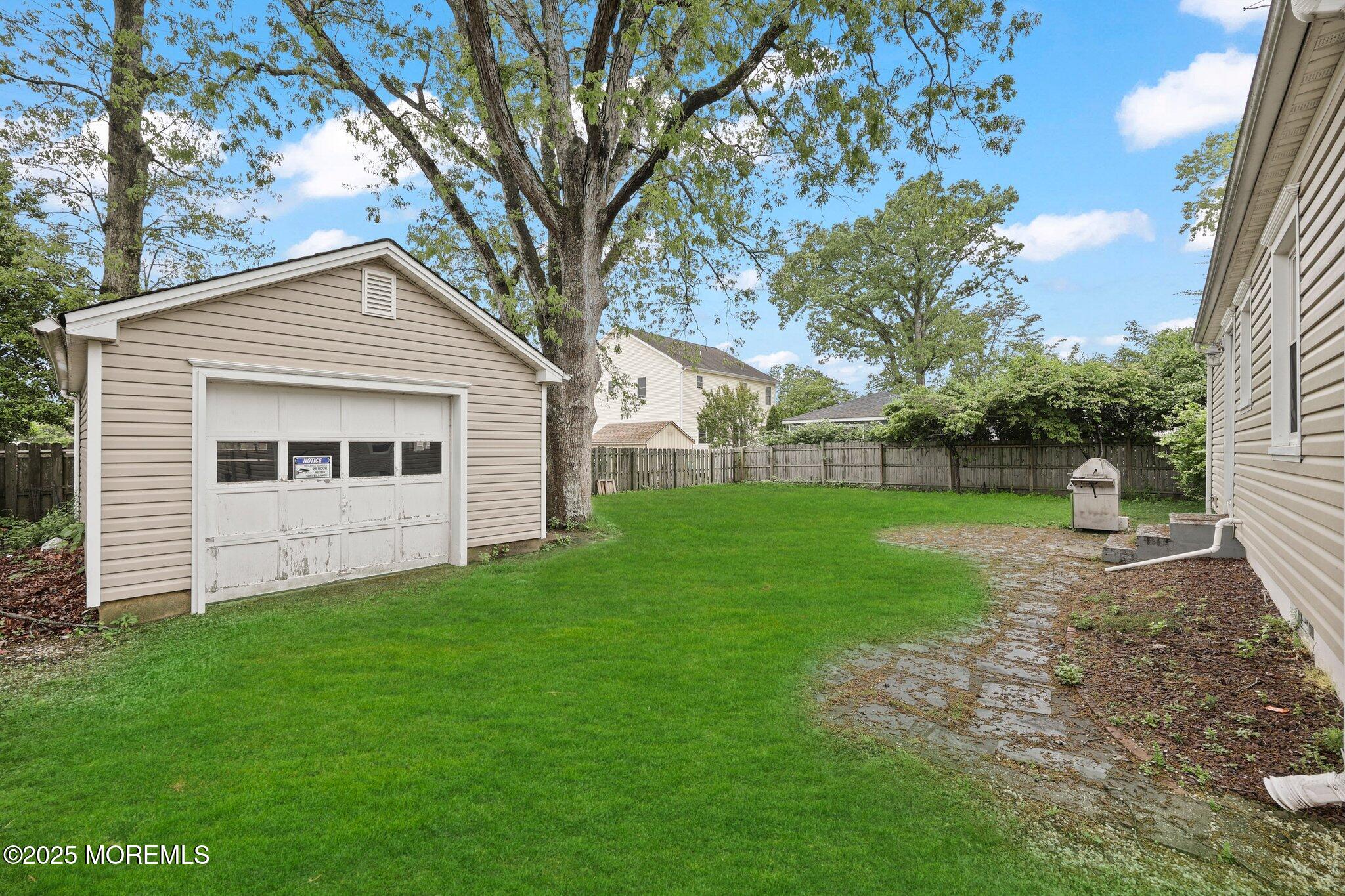 737 Acorn Drive