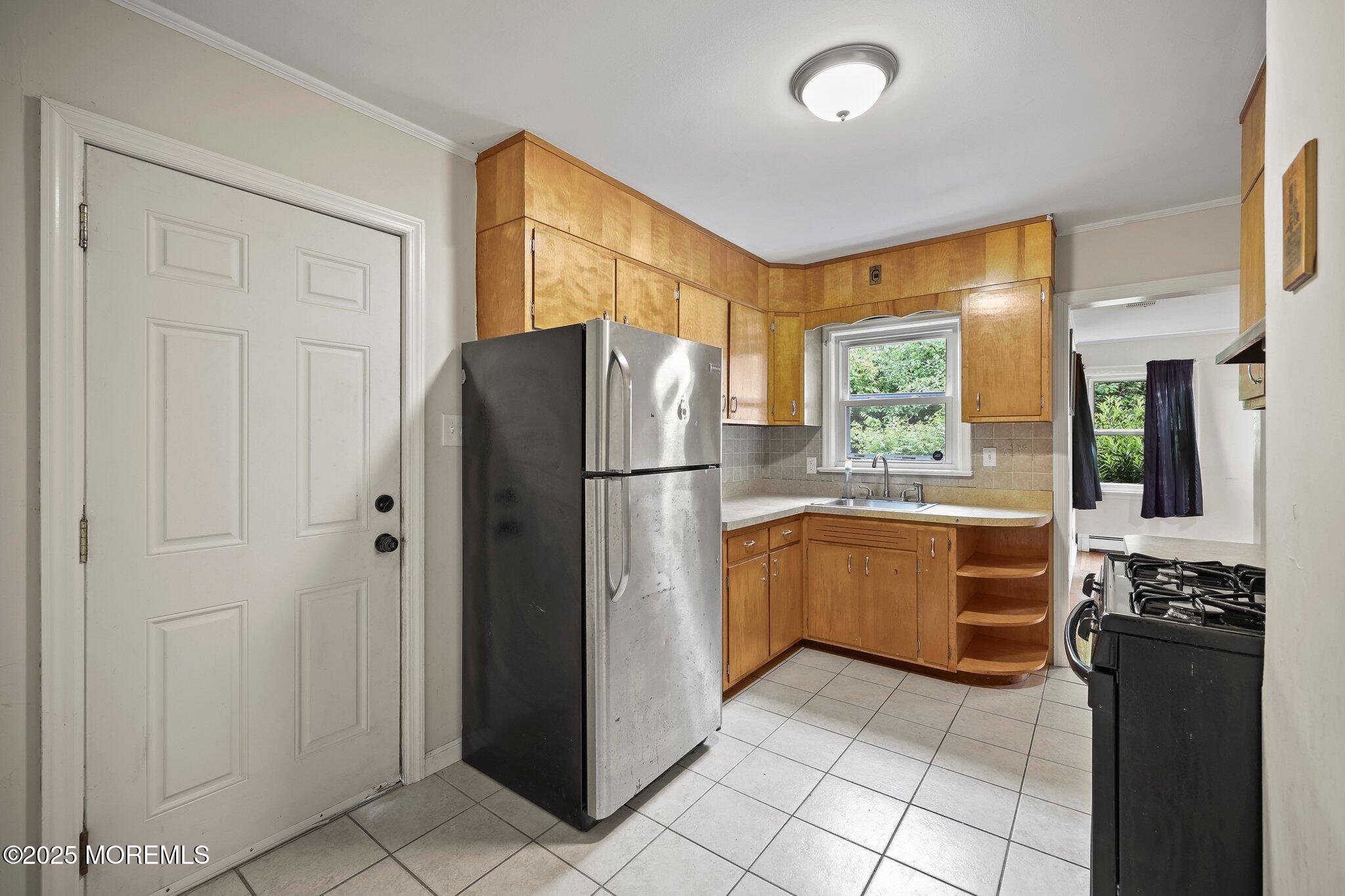 737 Acorn Drive