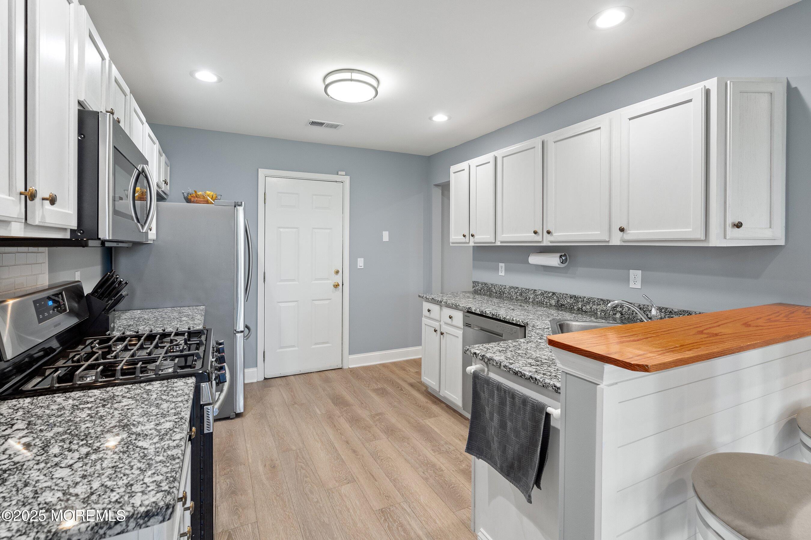 13 Bayview Court