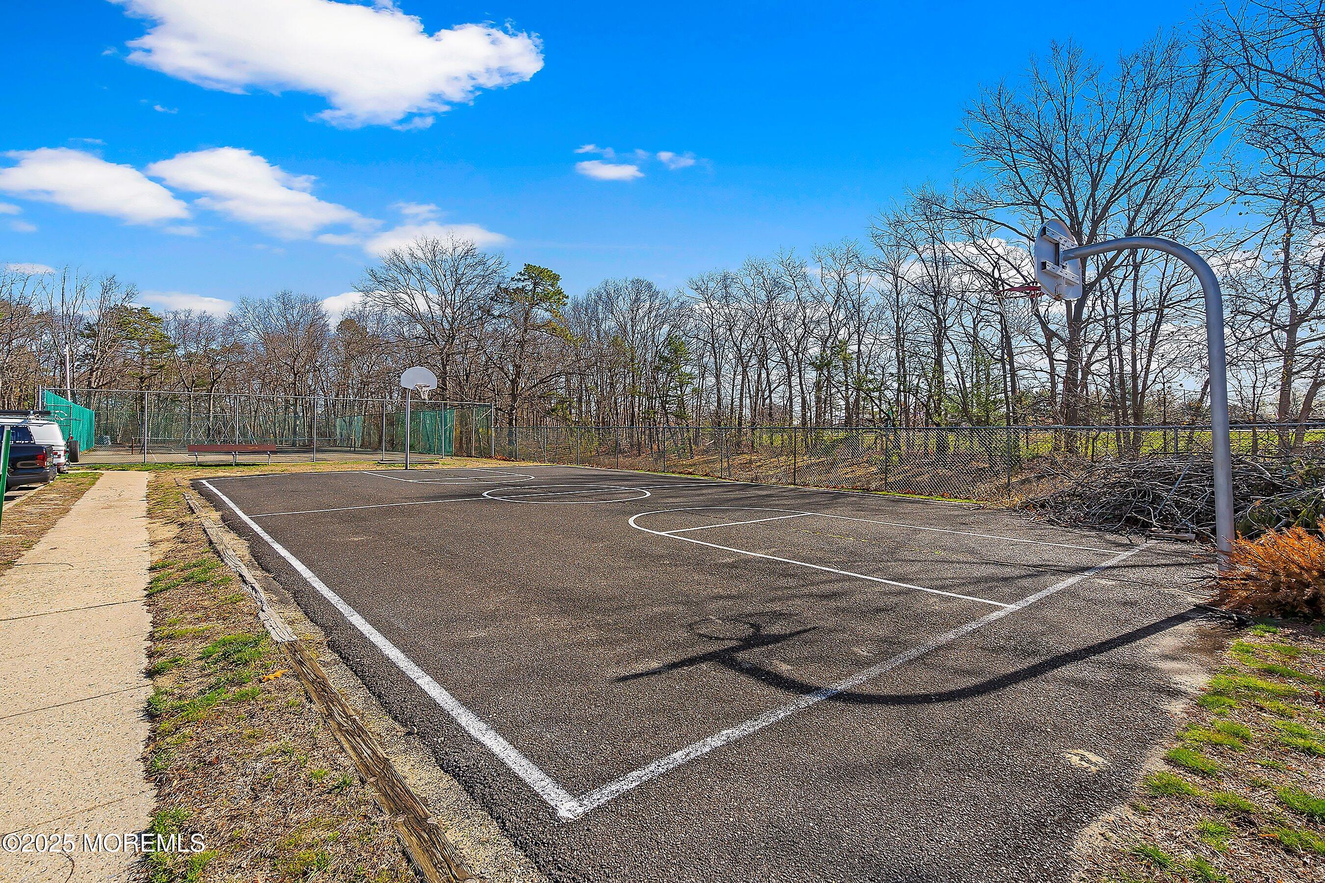 576 Labanna Court