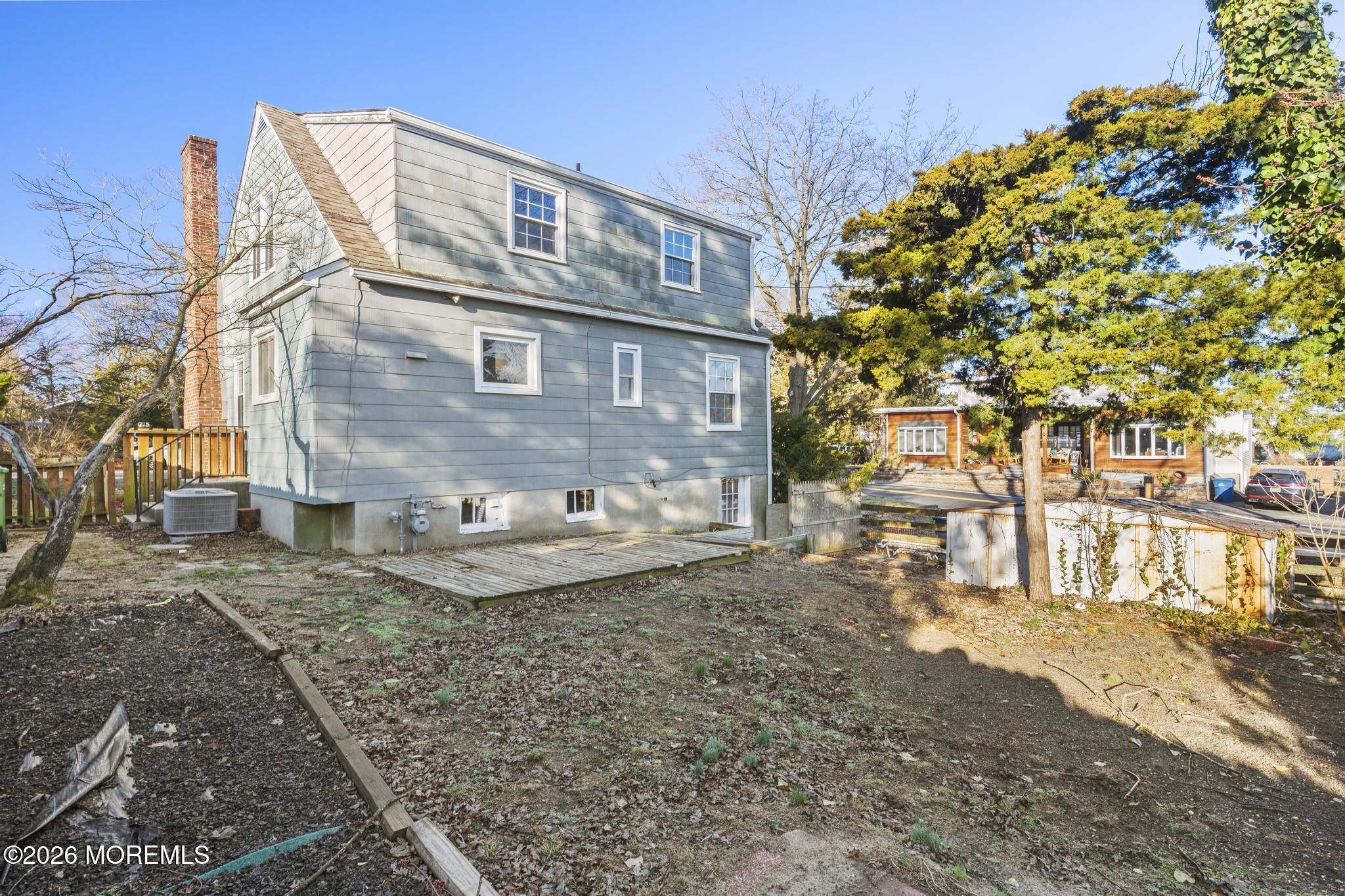 101 Forepeak Avenue