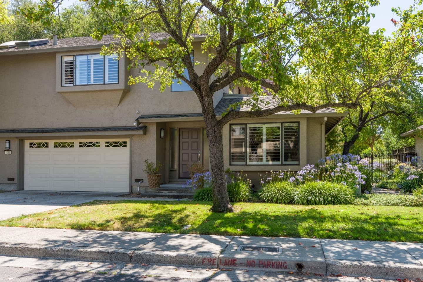 1216 Chantel Way