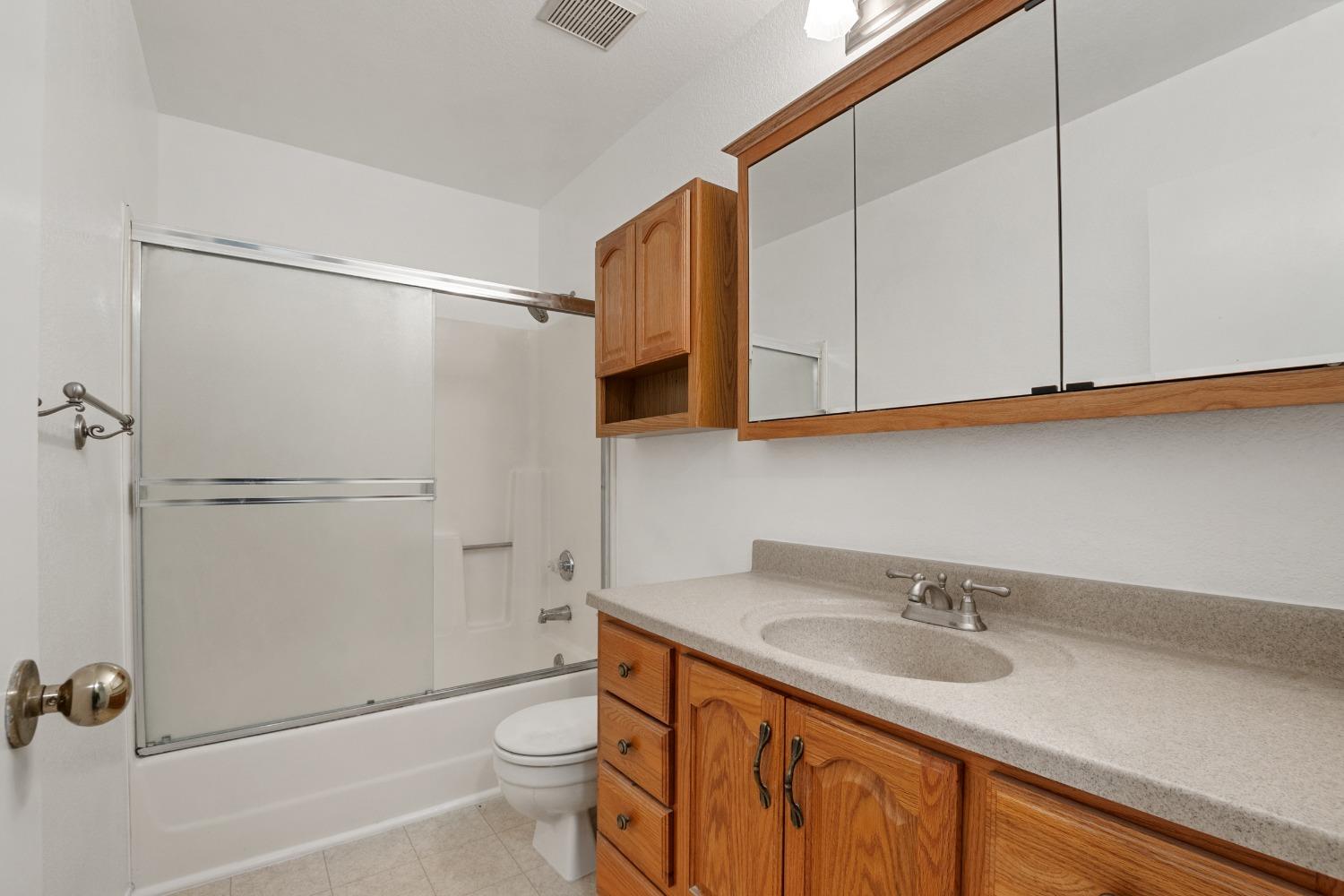 7445 Auburn Oaks Ct #F