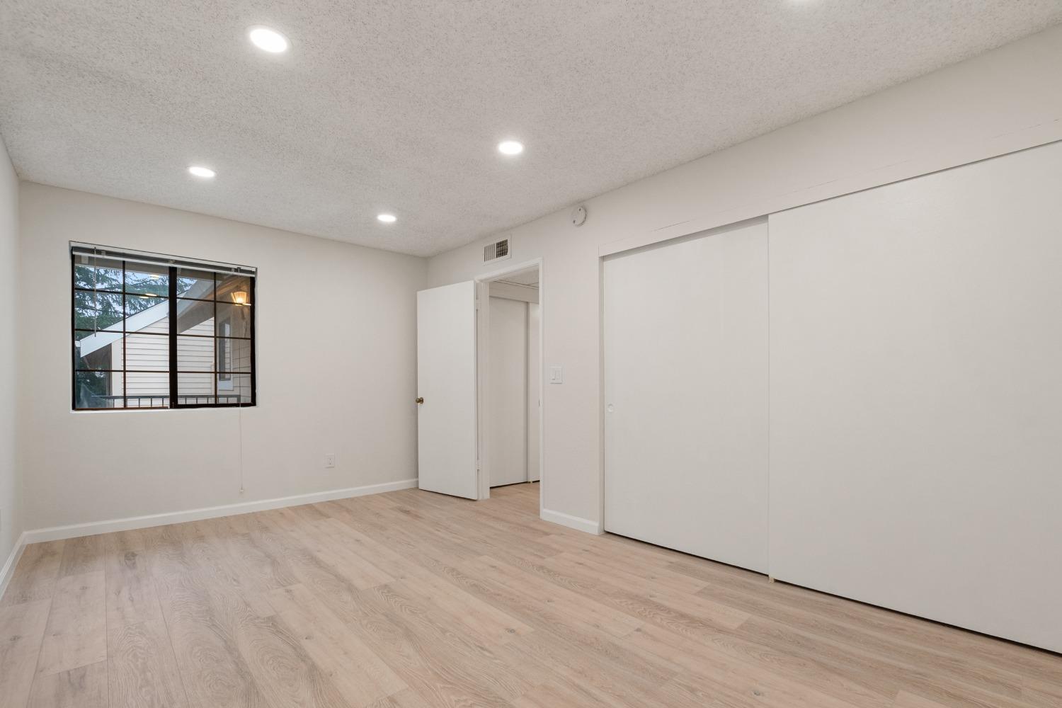 7445 Auburn Oaks Ct #F