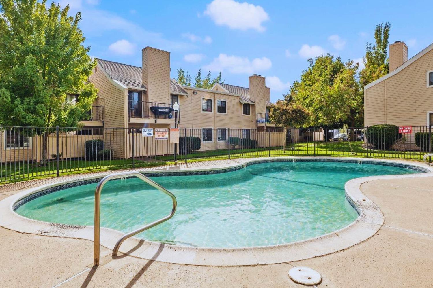 7445 Auburn Oaks Ct #F