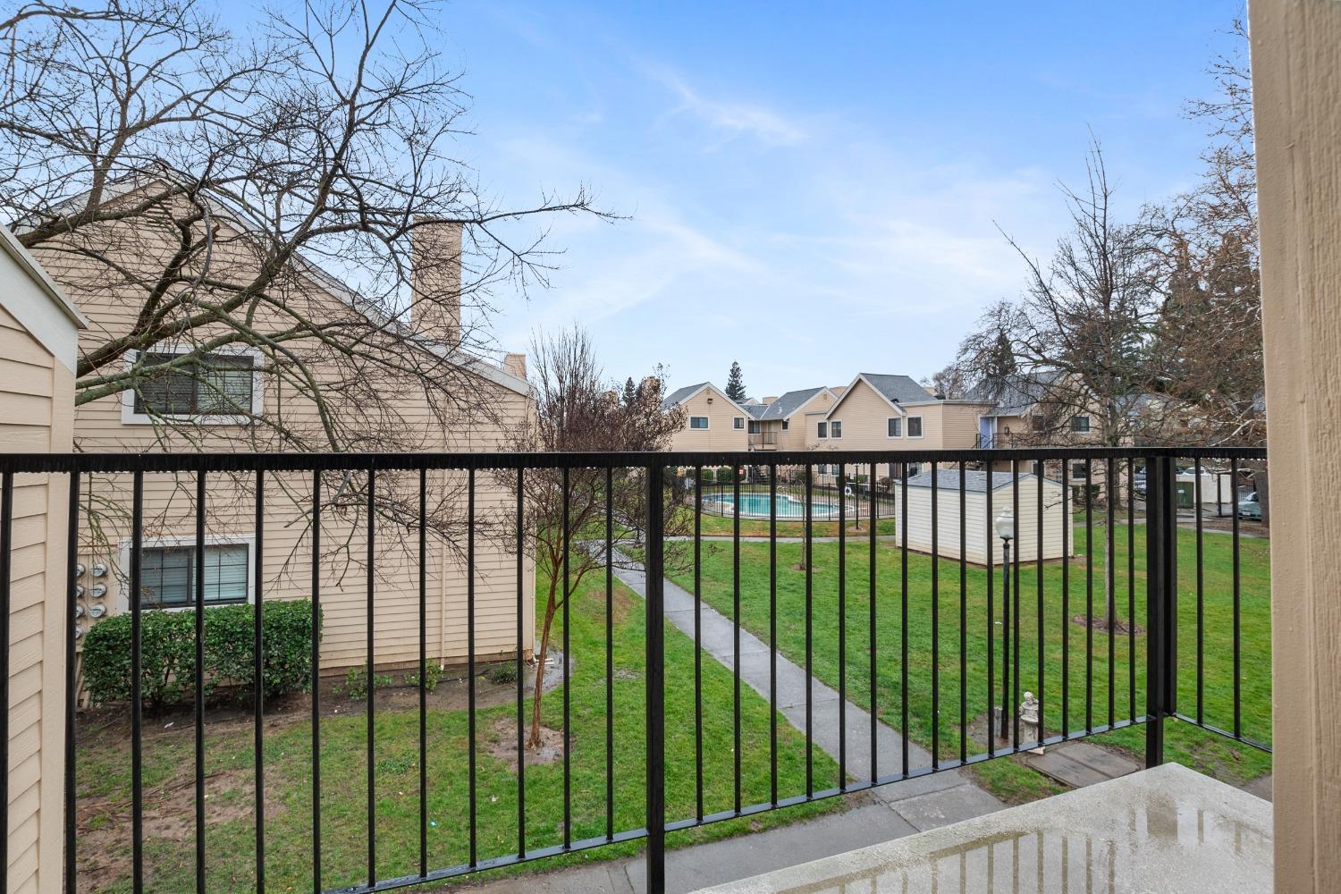 7445 Auburn Oaks Ct #F