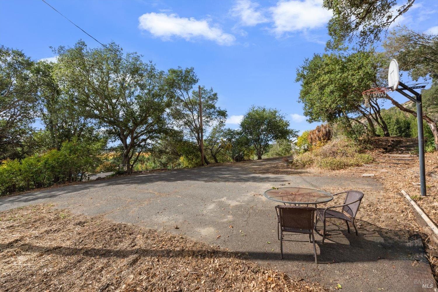 1135 Mount George Avenue