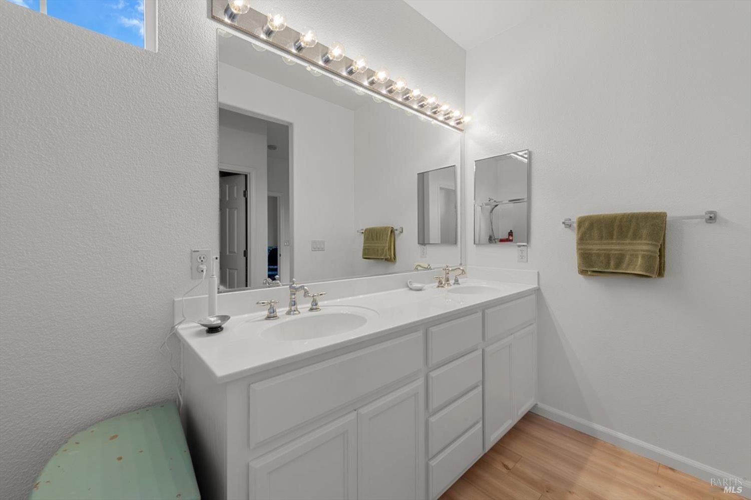 2512 Bickford Circle