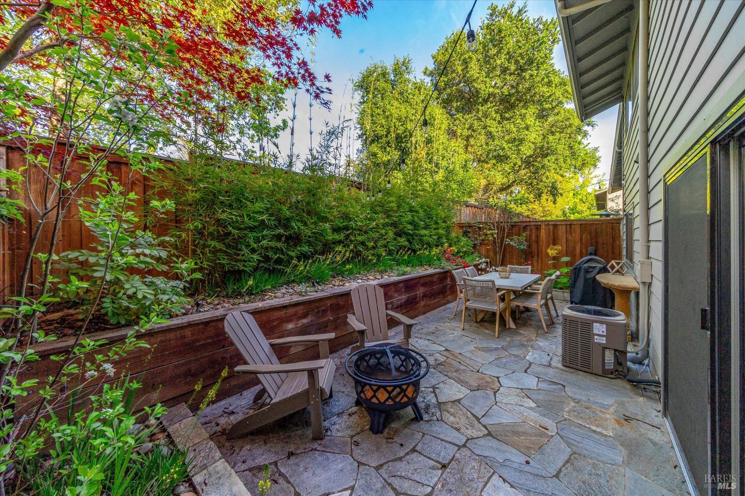 1990 Yountville Cross Rd