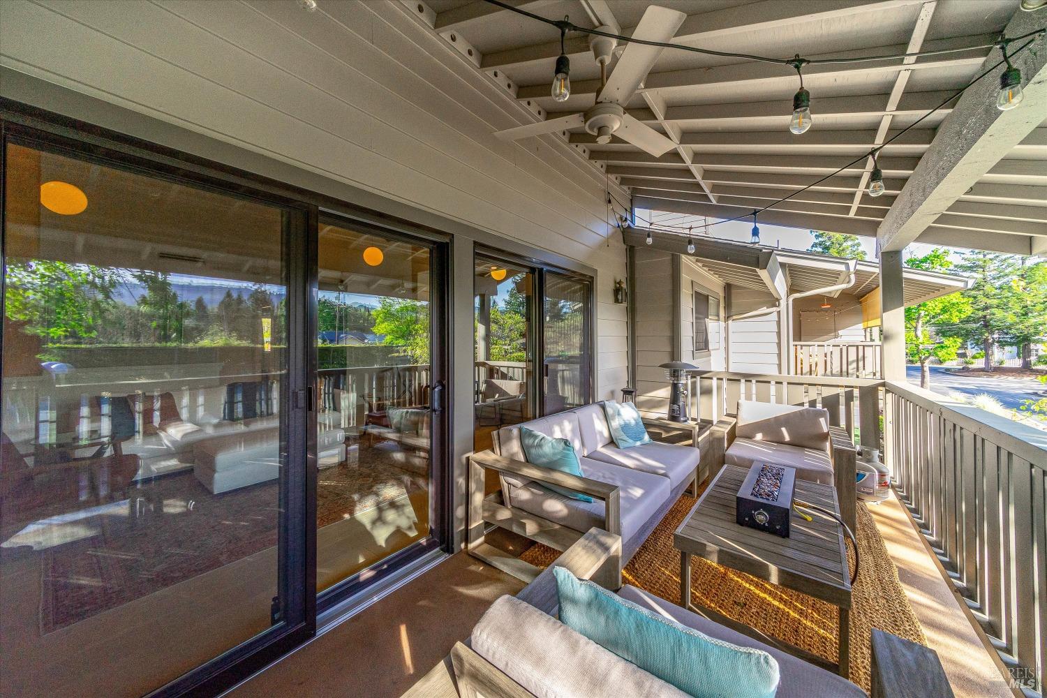 1990 Yountville Cross Rd