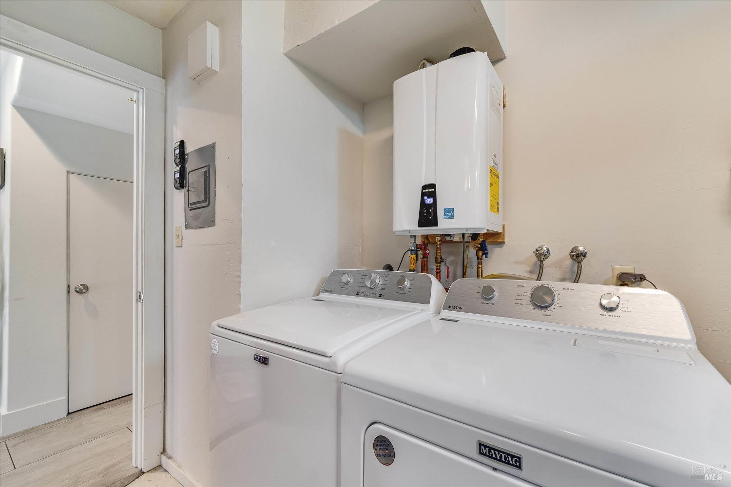 1990 Yountville Cross Rd