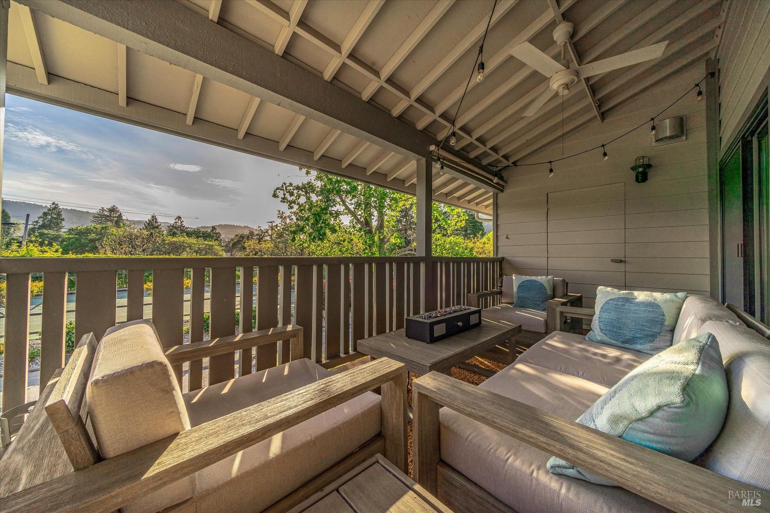 1990 Yountville Cross Rd