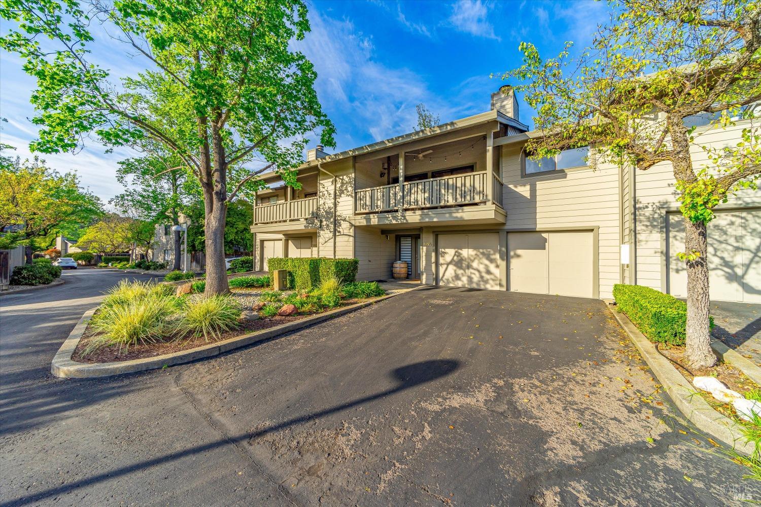 1990 Yountville Cross Rd