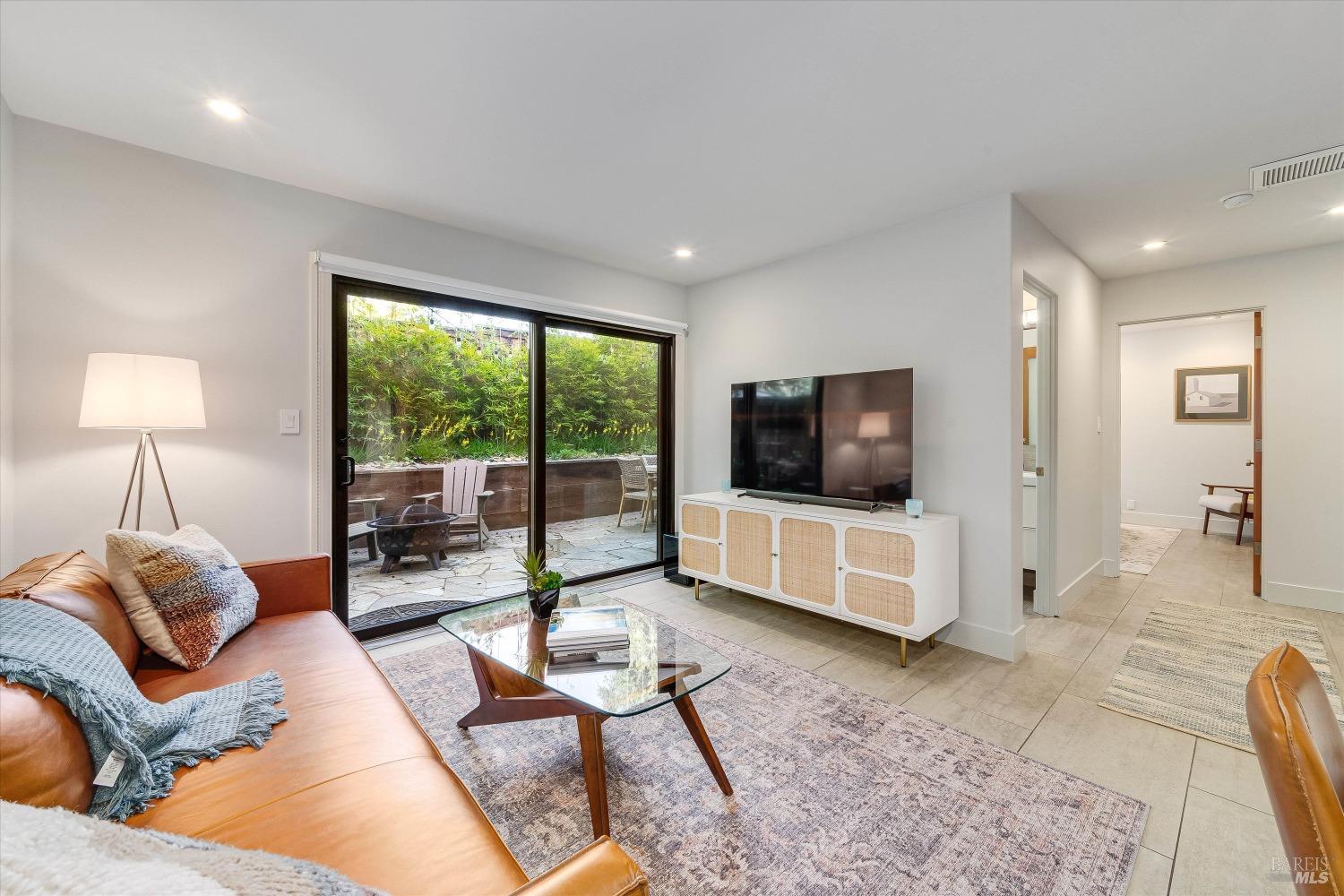 1990 Yountville Cross Rd