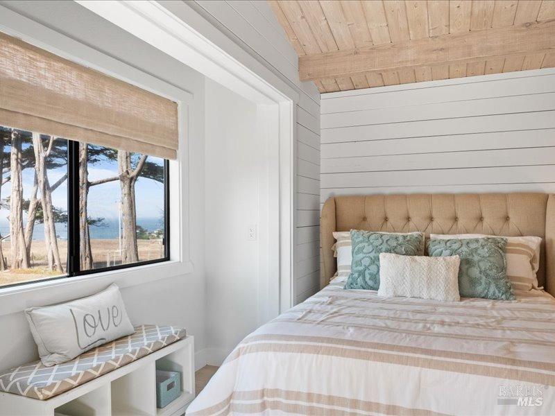 221 Calle del Sol Dr