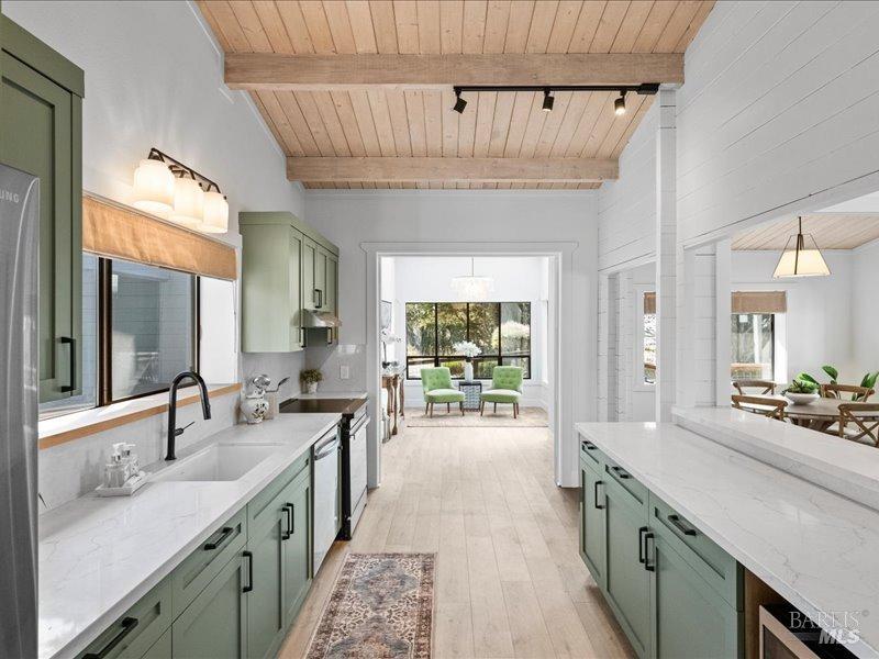 221 Calle del Sol Dr