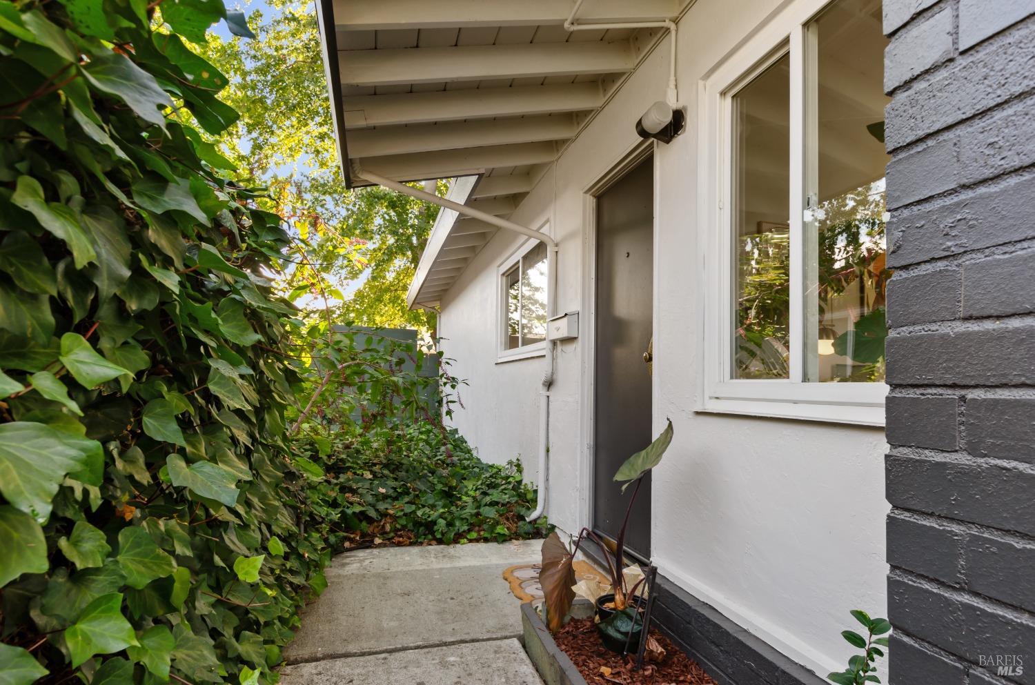 1415 NW El Capitan Way