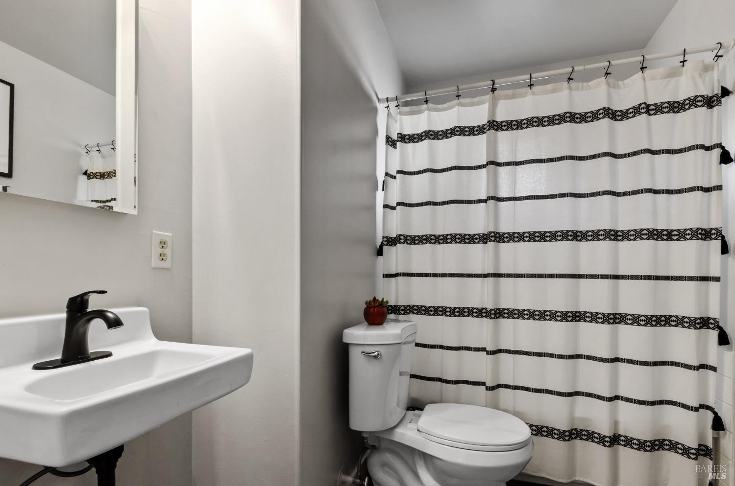 1415 NW El Capitan Way