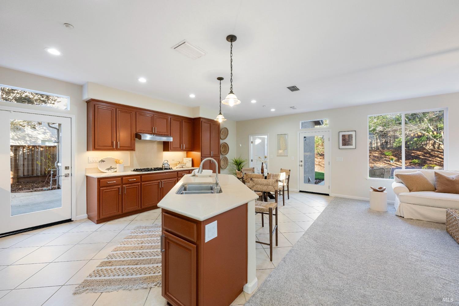 544 Wetlands Edge Rd