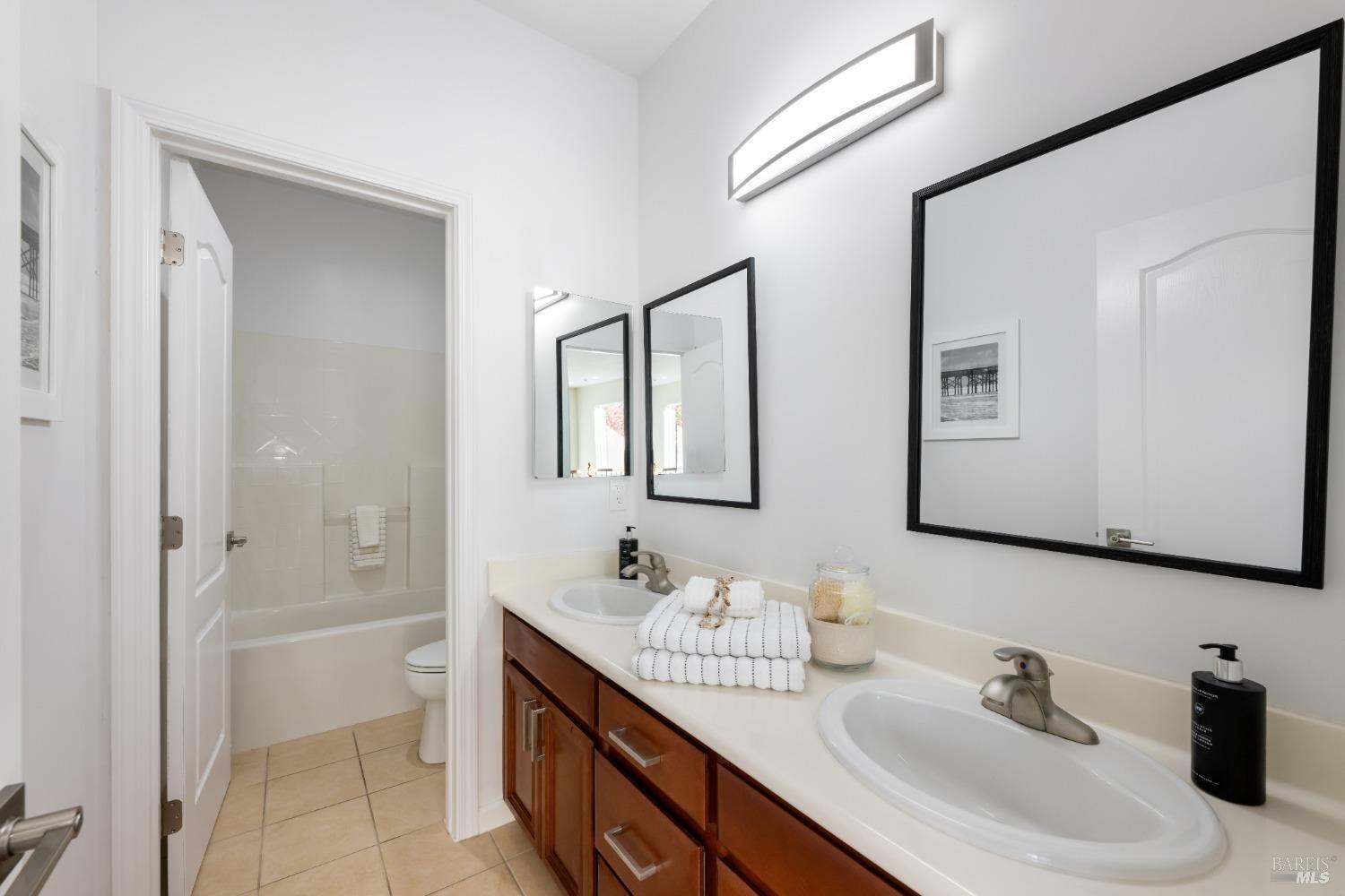 544 Wetlands Edge Rd