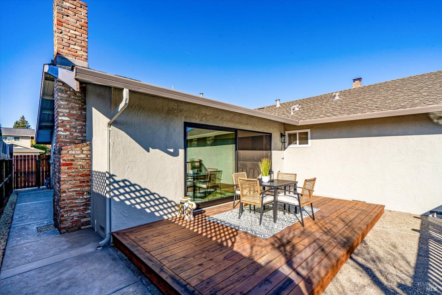 1779 Monarch Dr