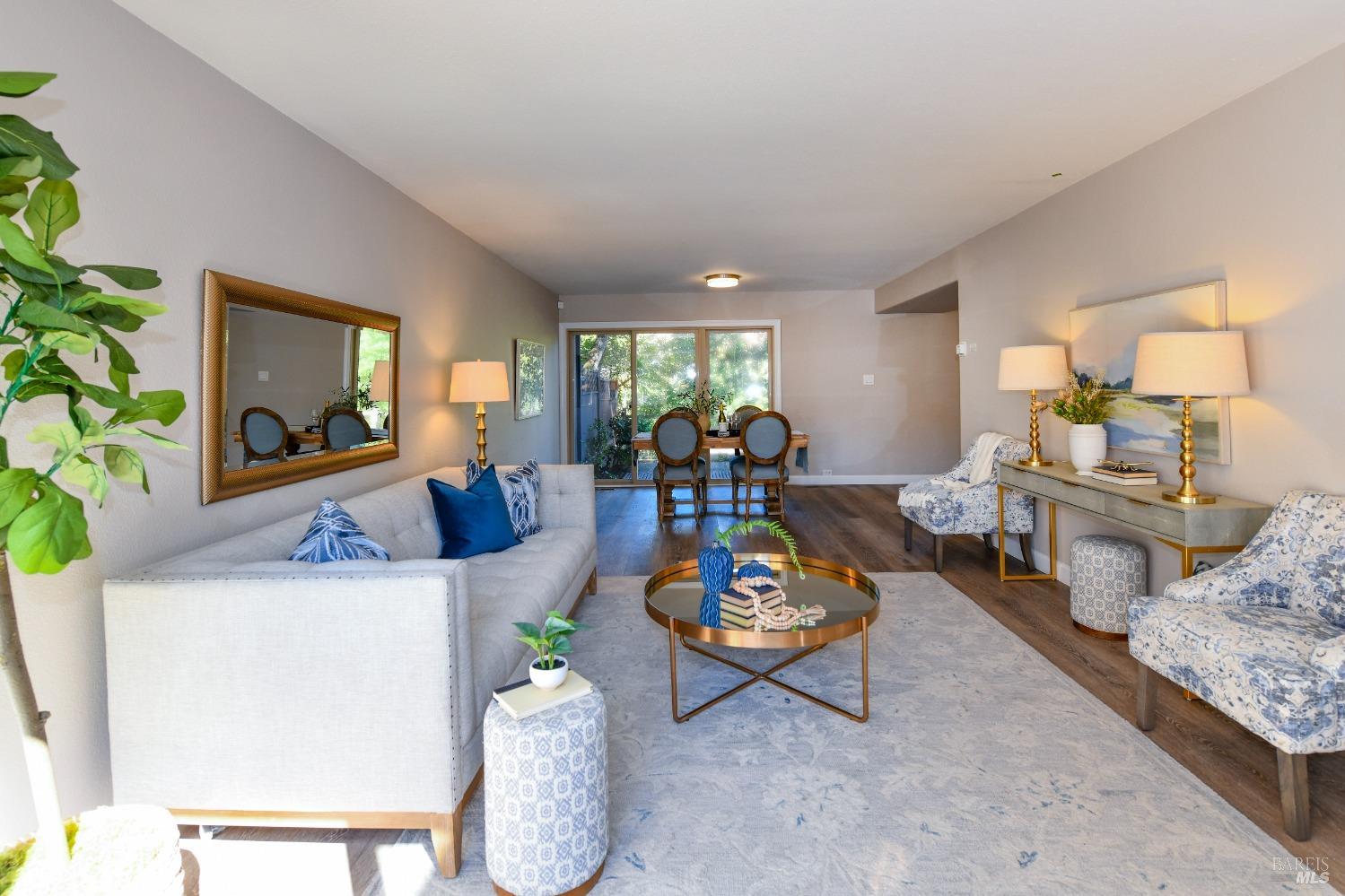 3146 Valley Green Ln