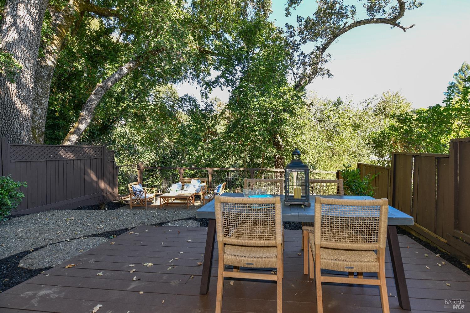 3146 Valley Green Ln